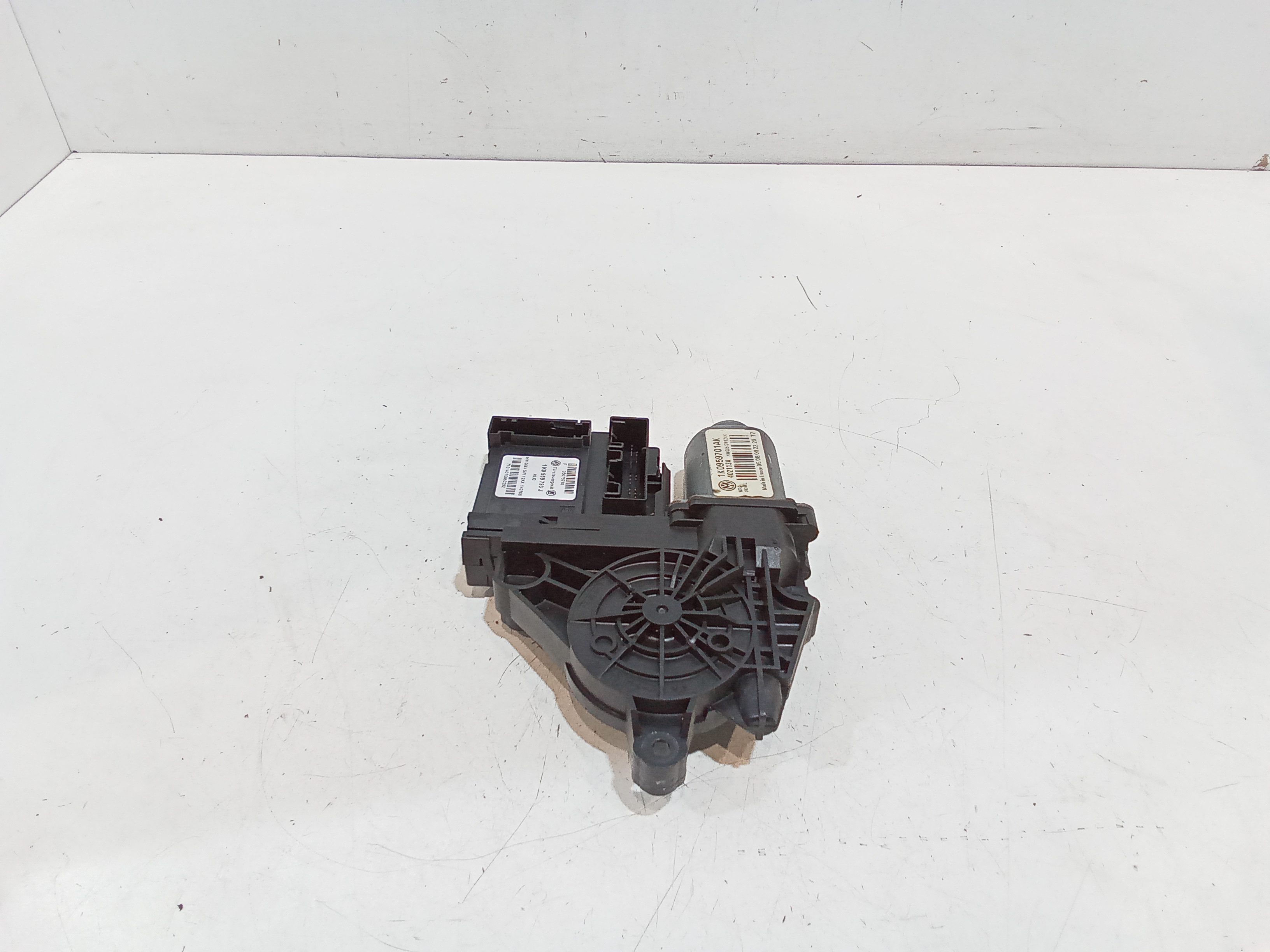 Motorino Alzavetro anteriore Sinistro per Volkswagen Golf 5 Berlina (03>08) (2003 - 2008)