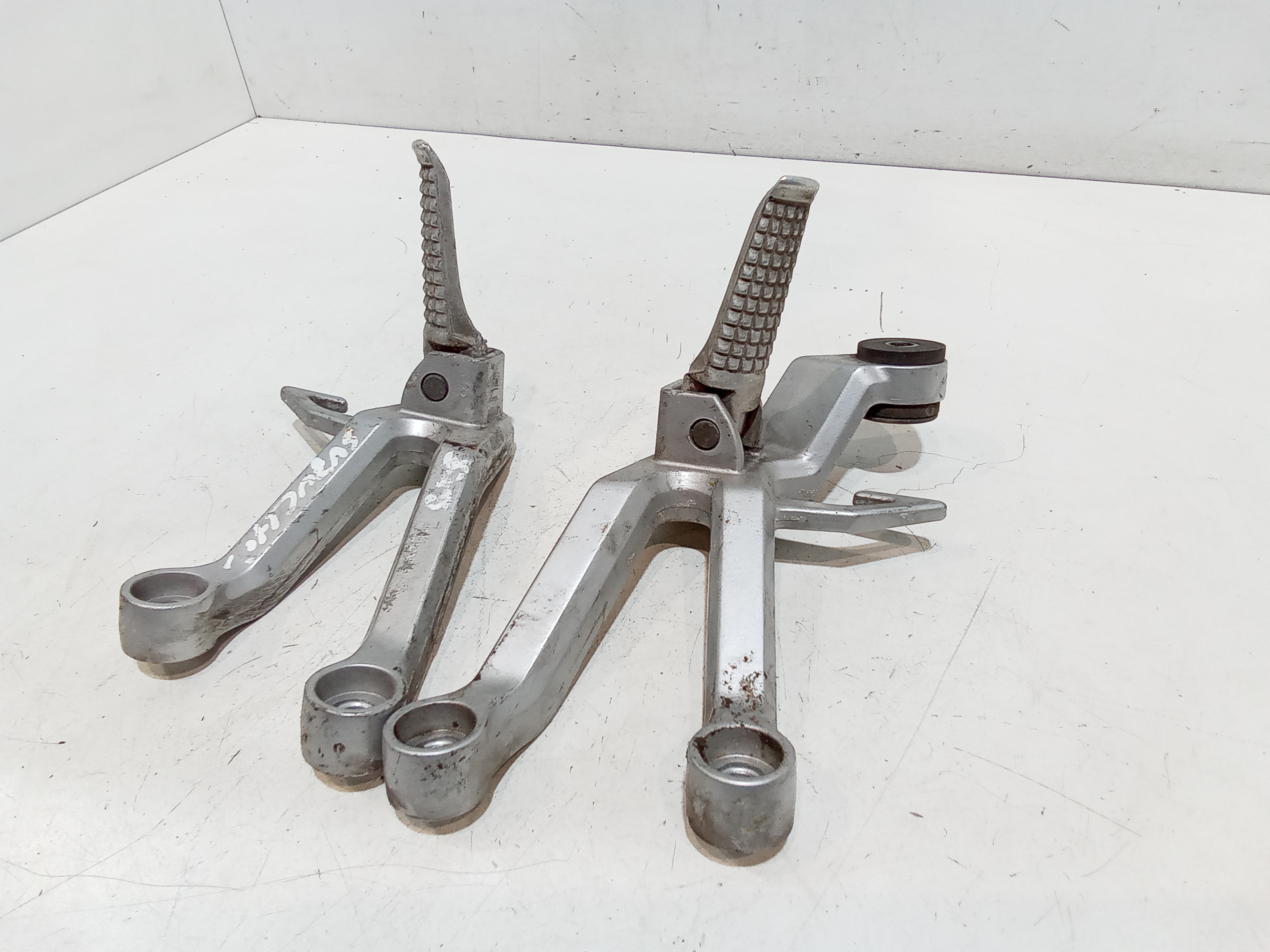 Coppia pedalini per Suzuki Sv 650 (1999 - 2002)