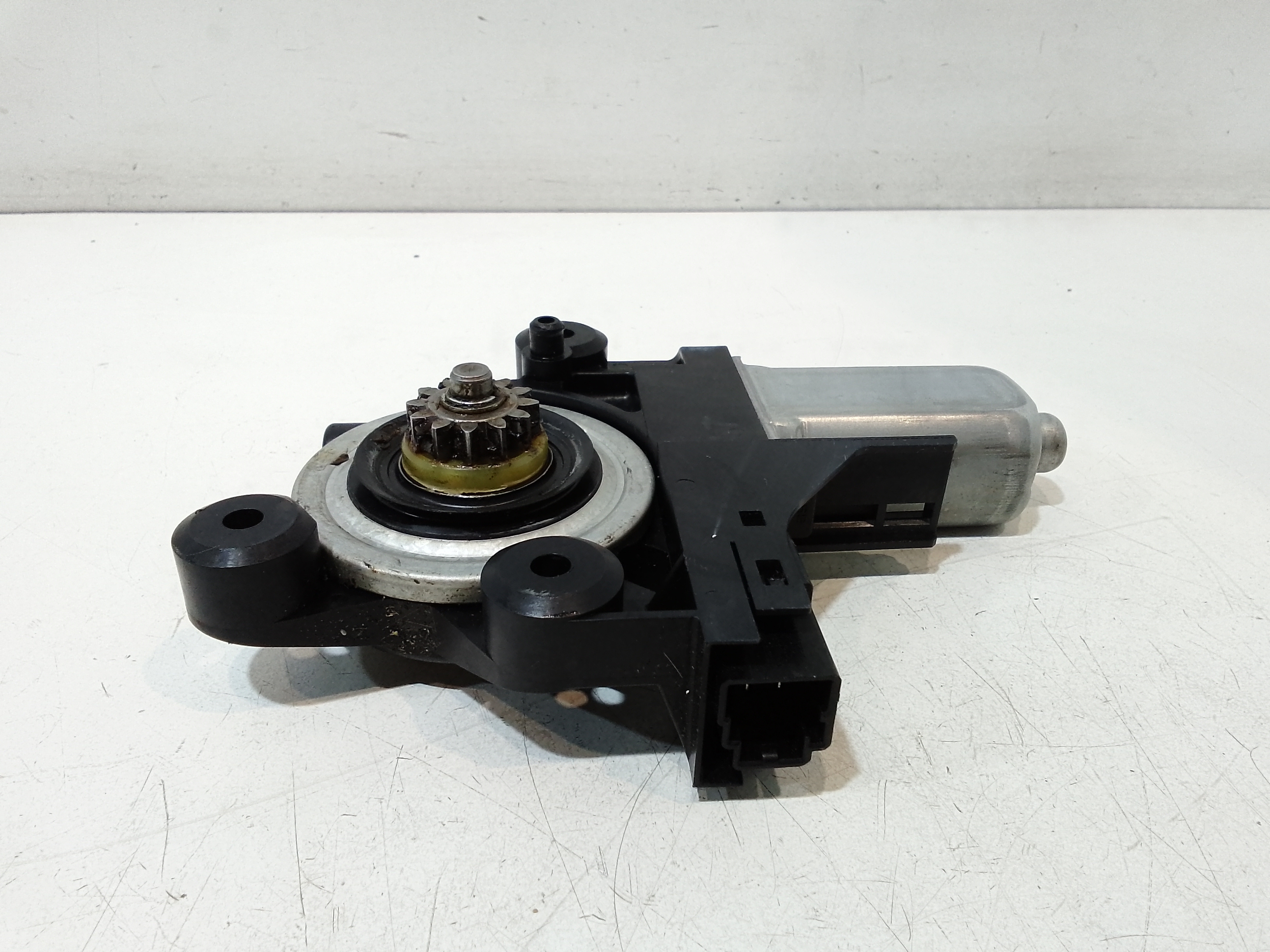Motorino Alzavetro anteriore destra per Volvo V70 2 Serie (2000 - 2007)