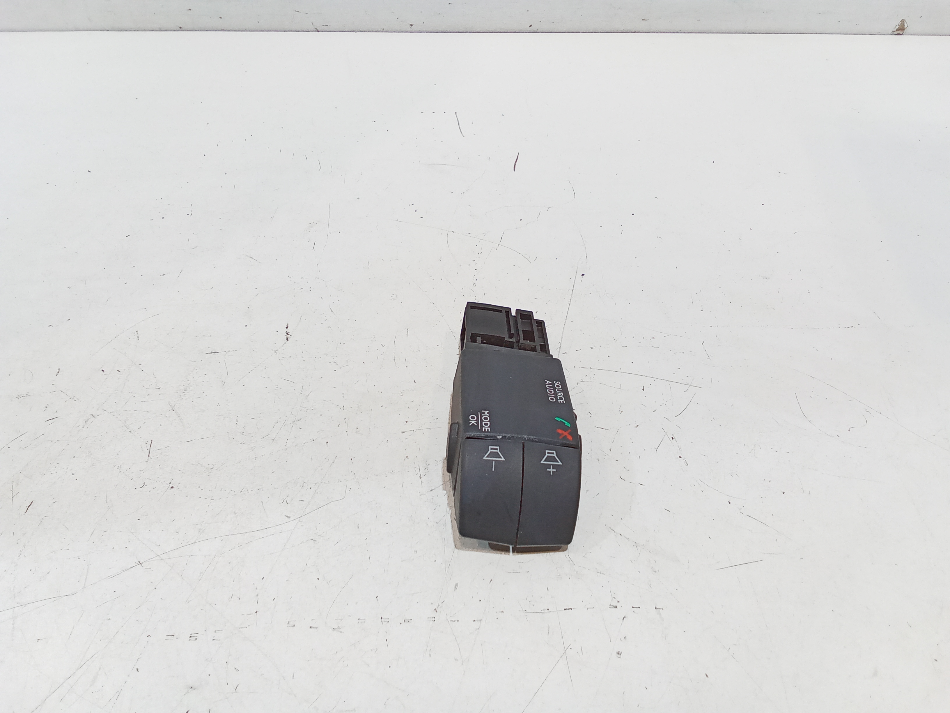 Leva comandi autoradio per Renault Trafic Serie (2014 - In produzione)