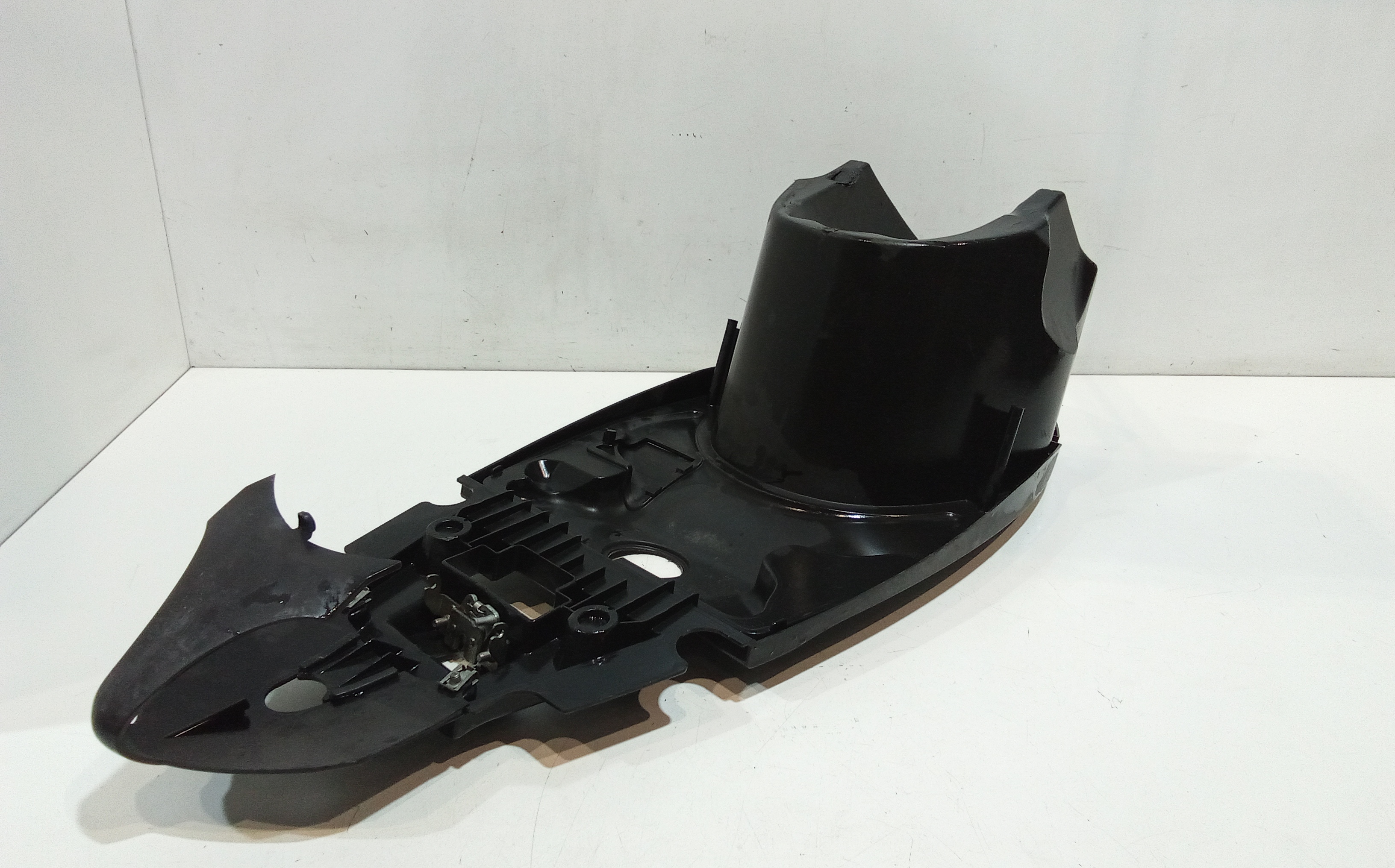 Cover sottosella per Aprilia Sport City 200cc  (04>08) (2004 - 2008)