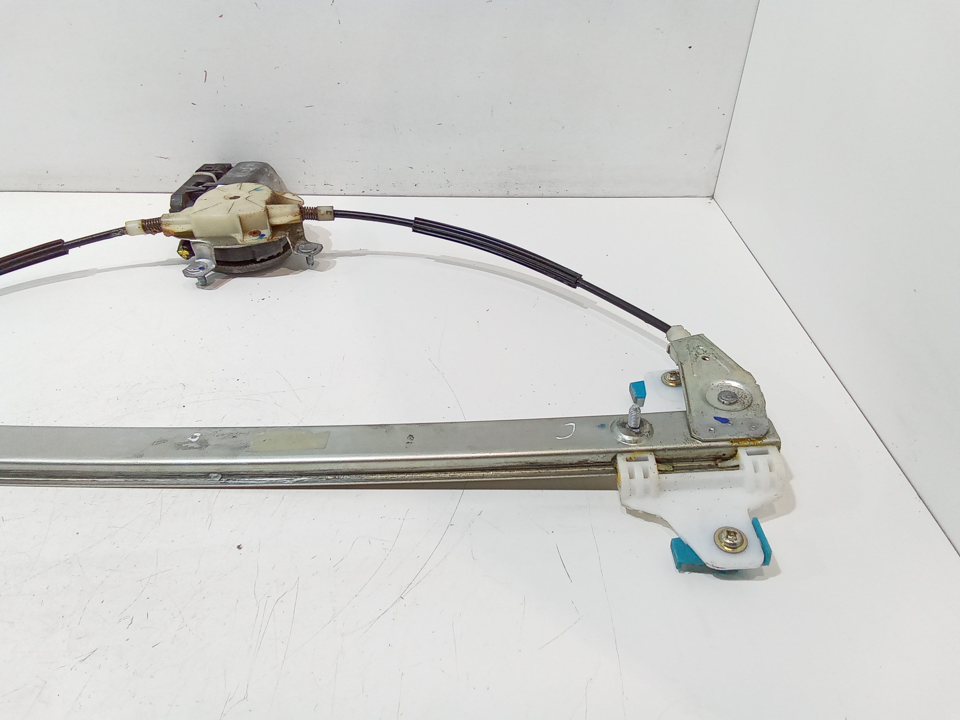 Cremagliera anteriore destra passeggero per Mahindra Genio (2015 - 2018)