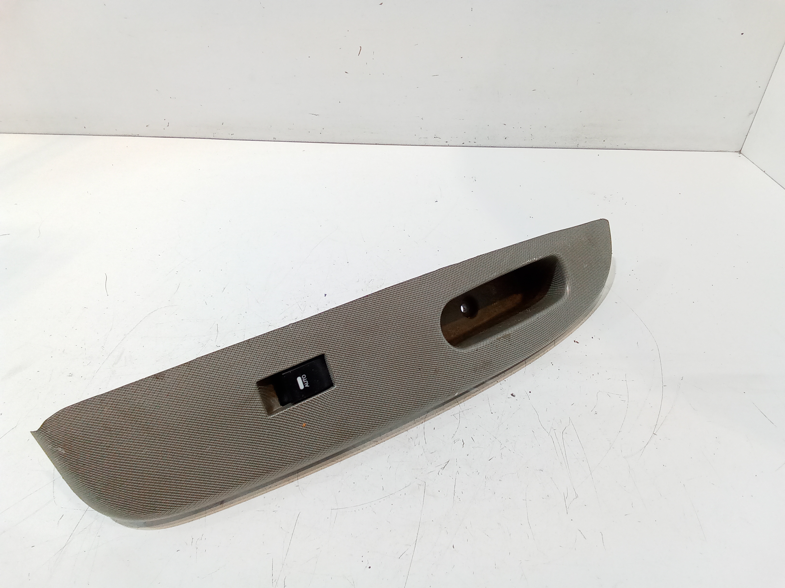 Pulsantiera Anteriore Destra Passeggero per Mahindra Genio (2015 - 2018)