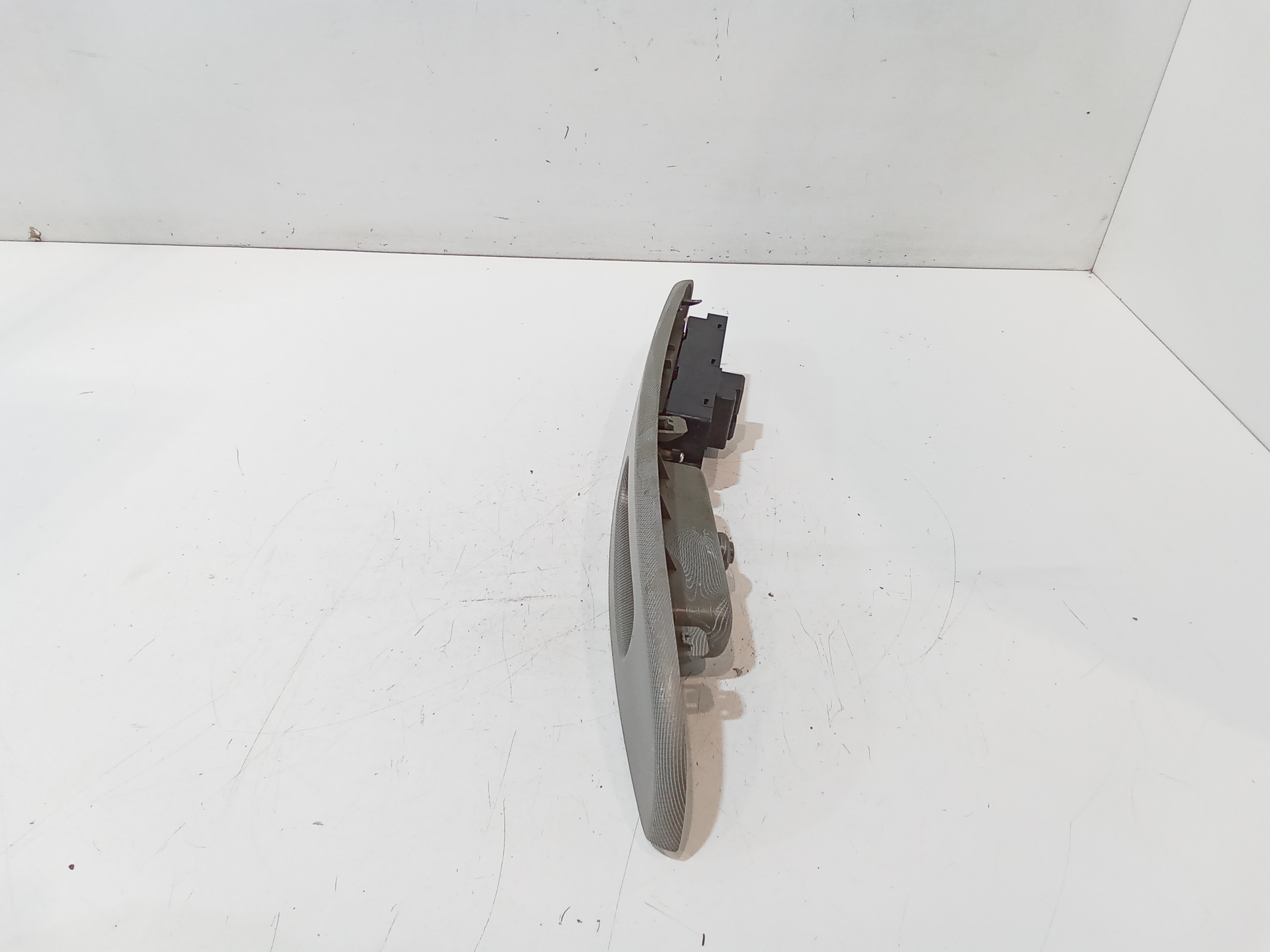 Pulsantiera anteriore sinistra Guida per Mahindra Genio (2015 - 2018)