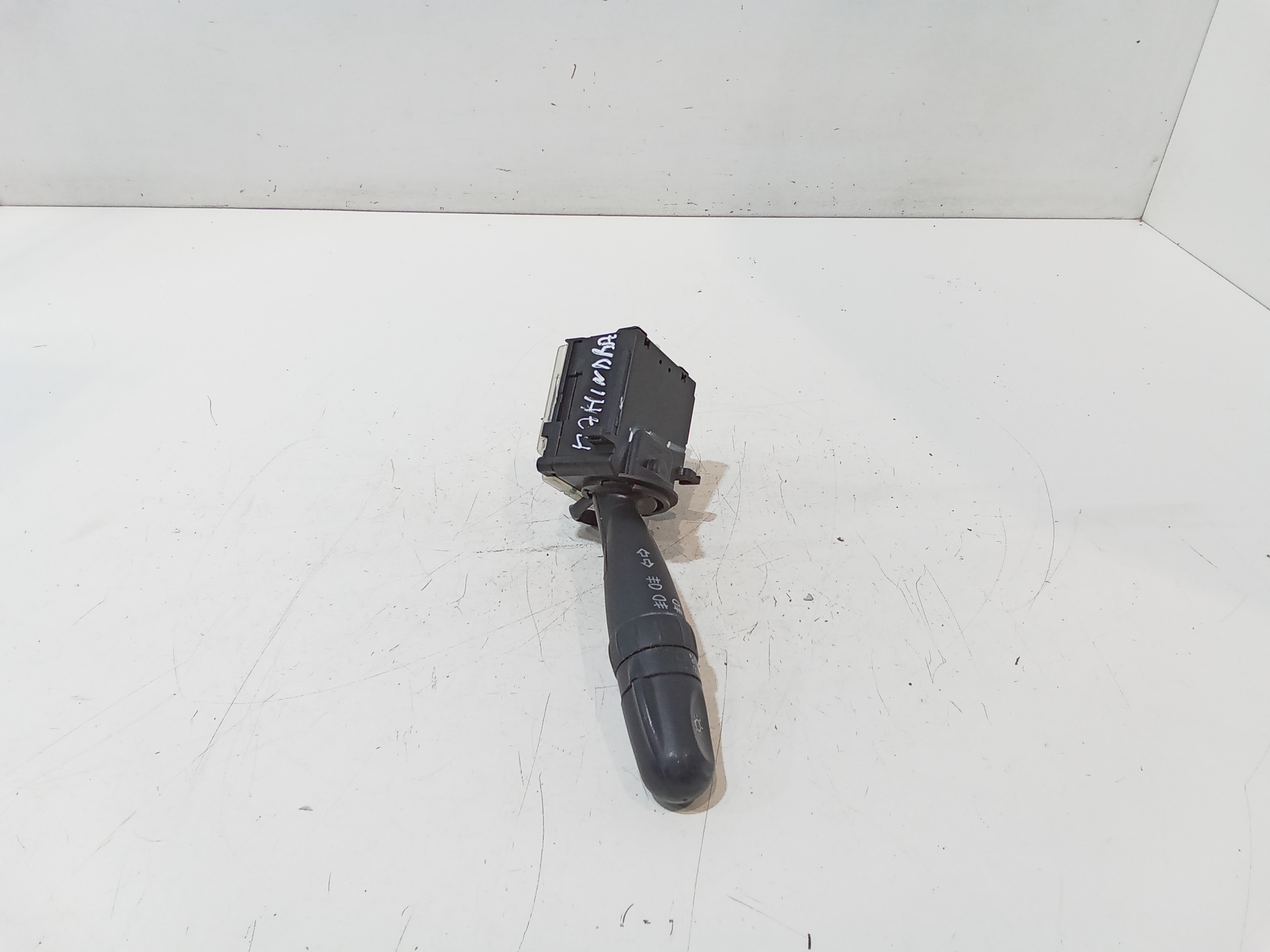 Devioluci sinistro per Mahindra Genio (2015 - 2018)