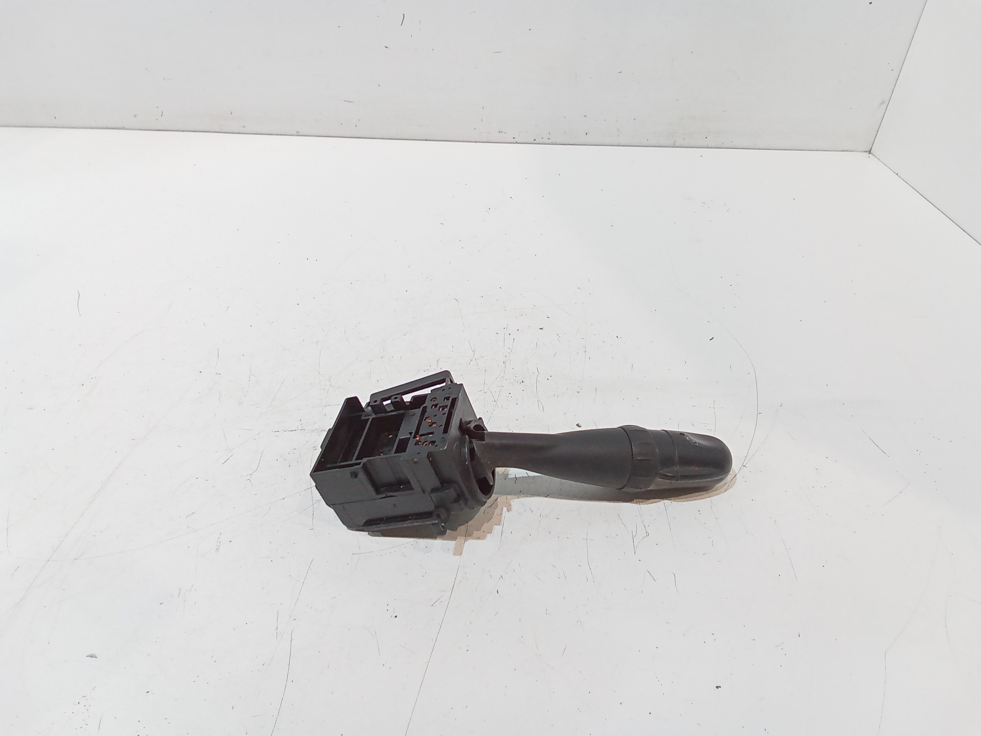 Devioluci destro per Mahindra Genio (2015 - 2018)