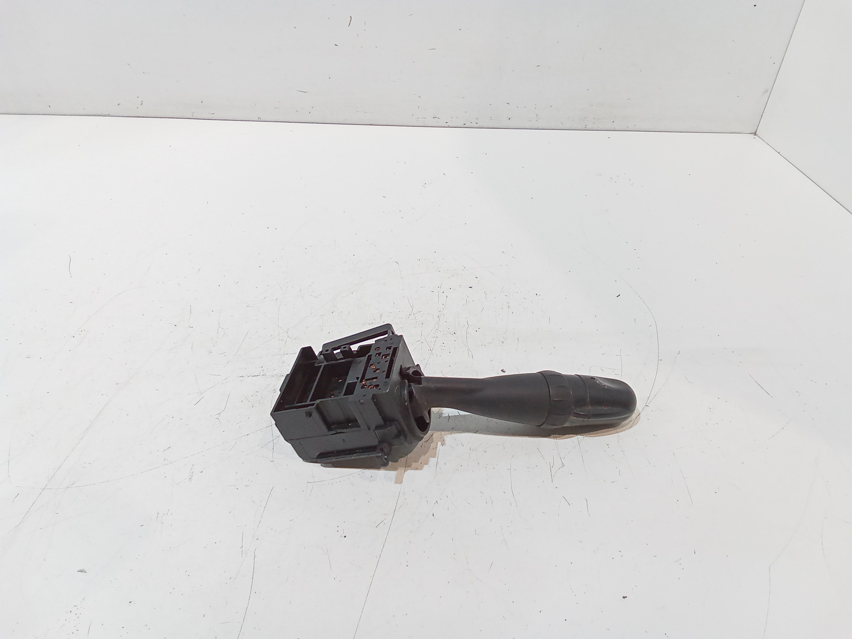 Devioluci destro per Mahindra Genio (2015 - 2018)