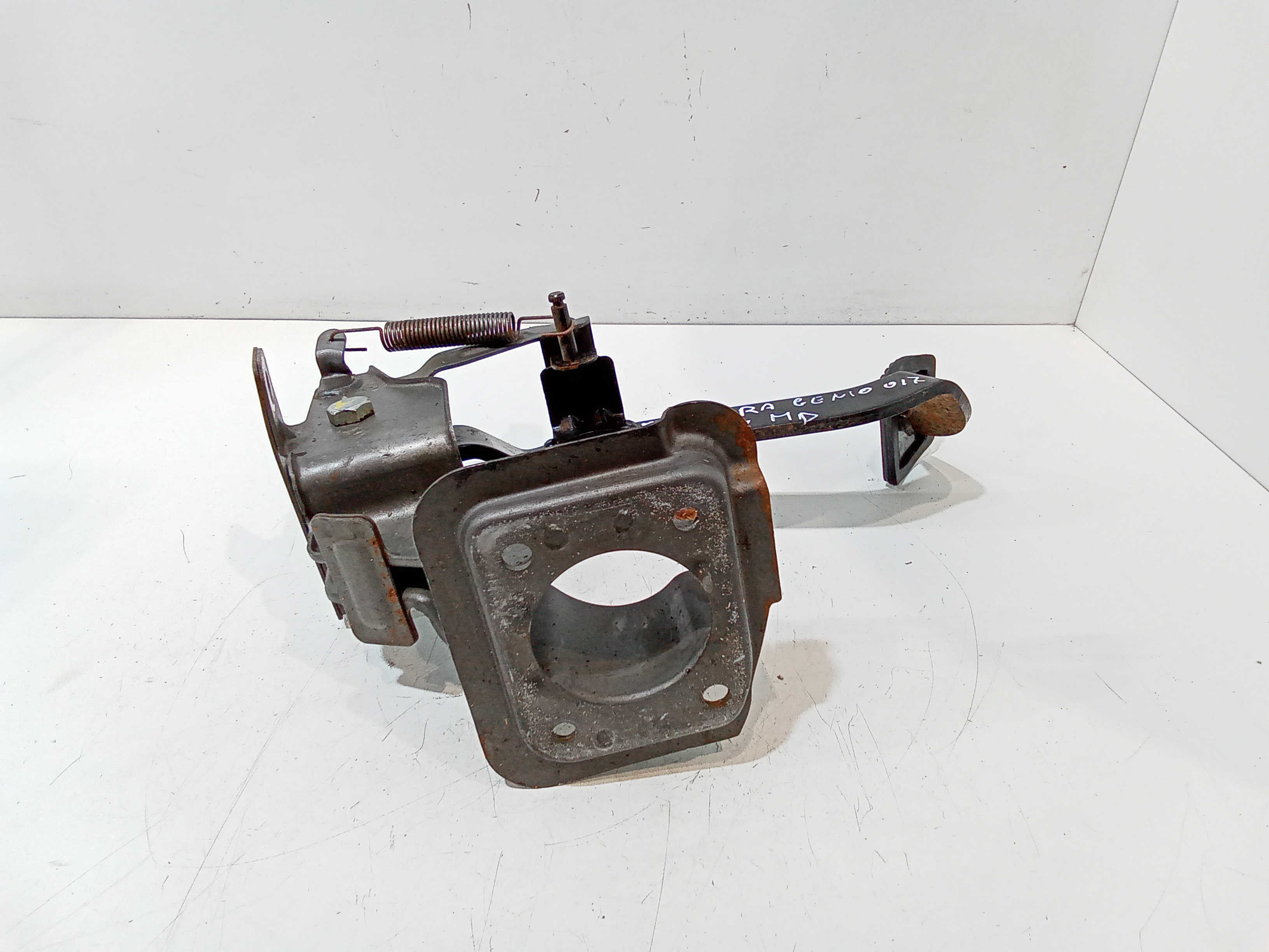 Pedale Freno per Mahindra Genio (2015 - 2018)