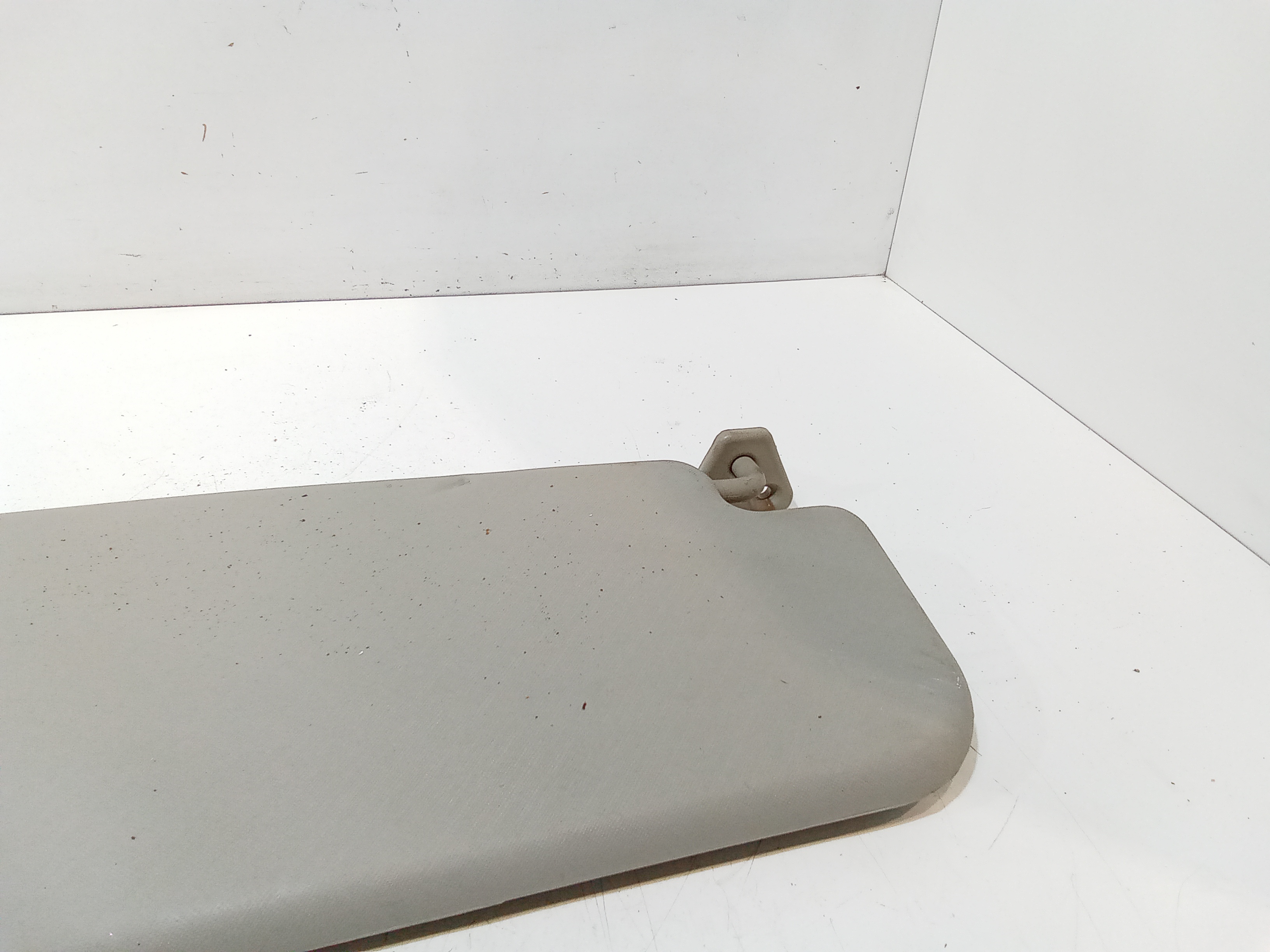 Parasole aletta anteriore Lato Guida per Mahindra Genio (2015 - 2018)