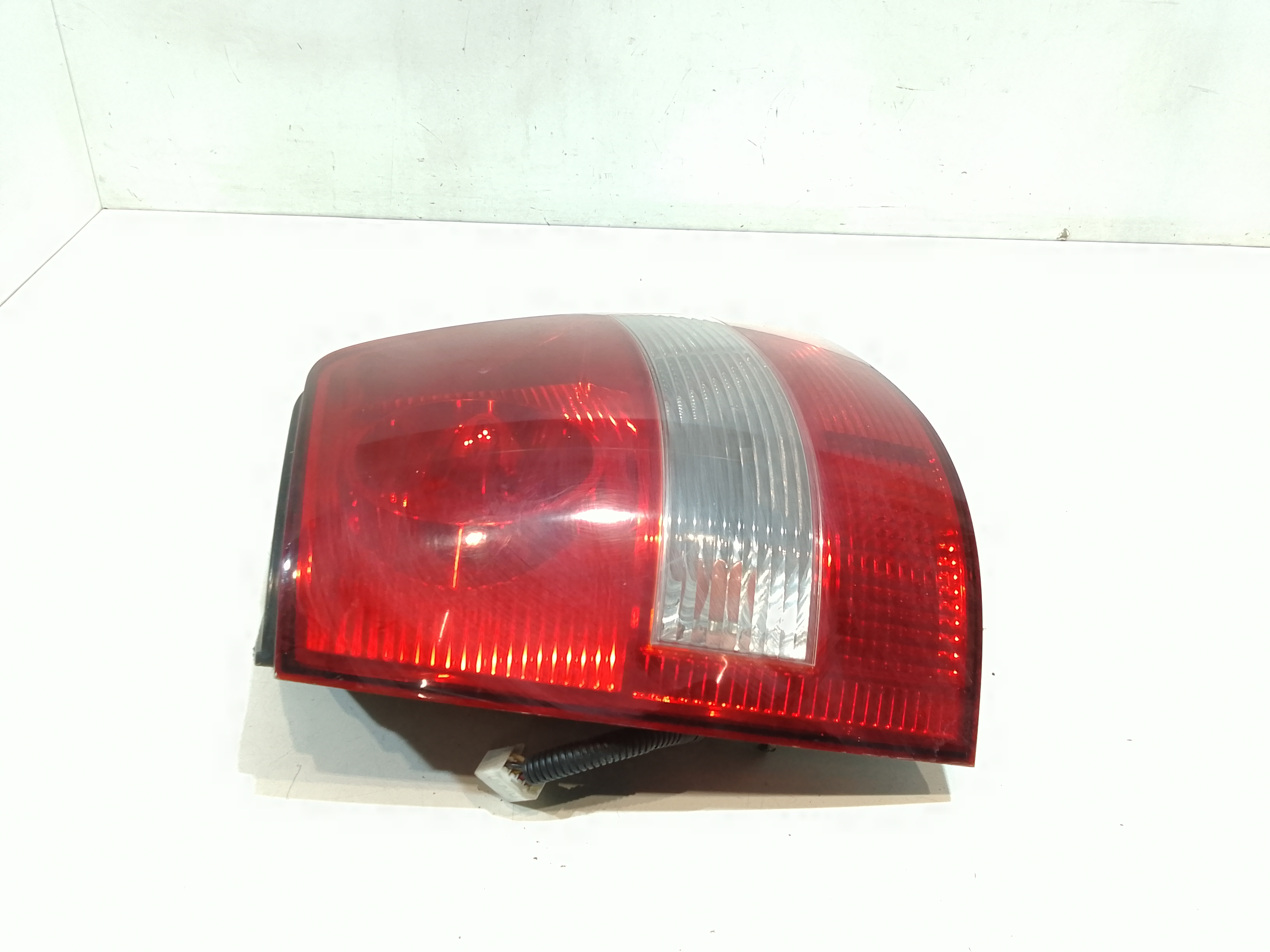 Stop fanale Posteriore sinistro lato Guida per Kia Sorento 1 Serie (2002 - 2006)