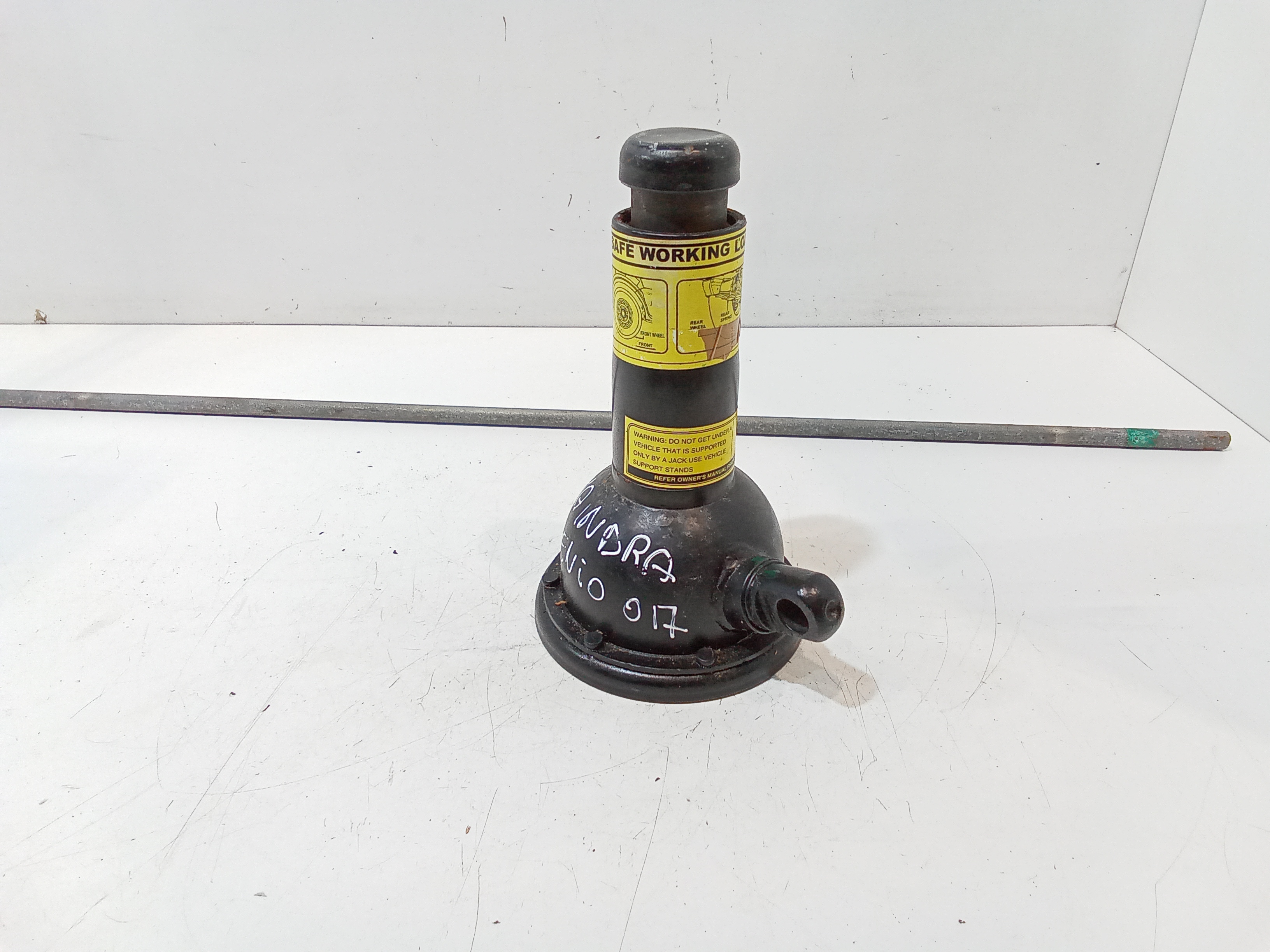 Cric per Mahindra Genio (2015 - 2018)