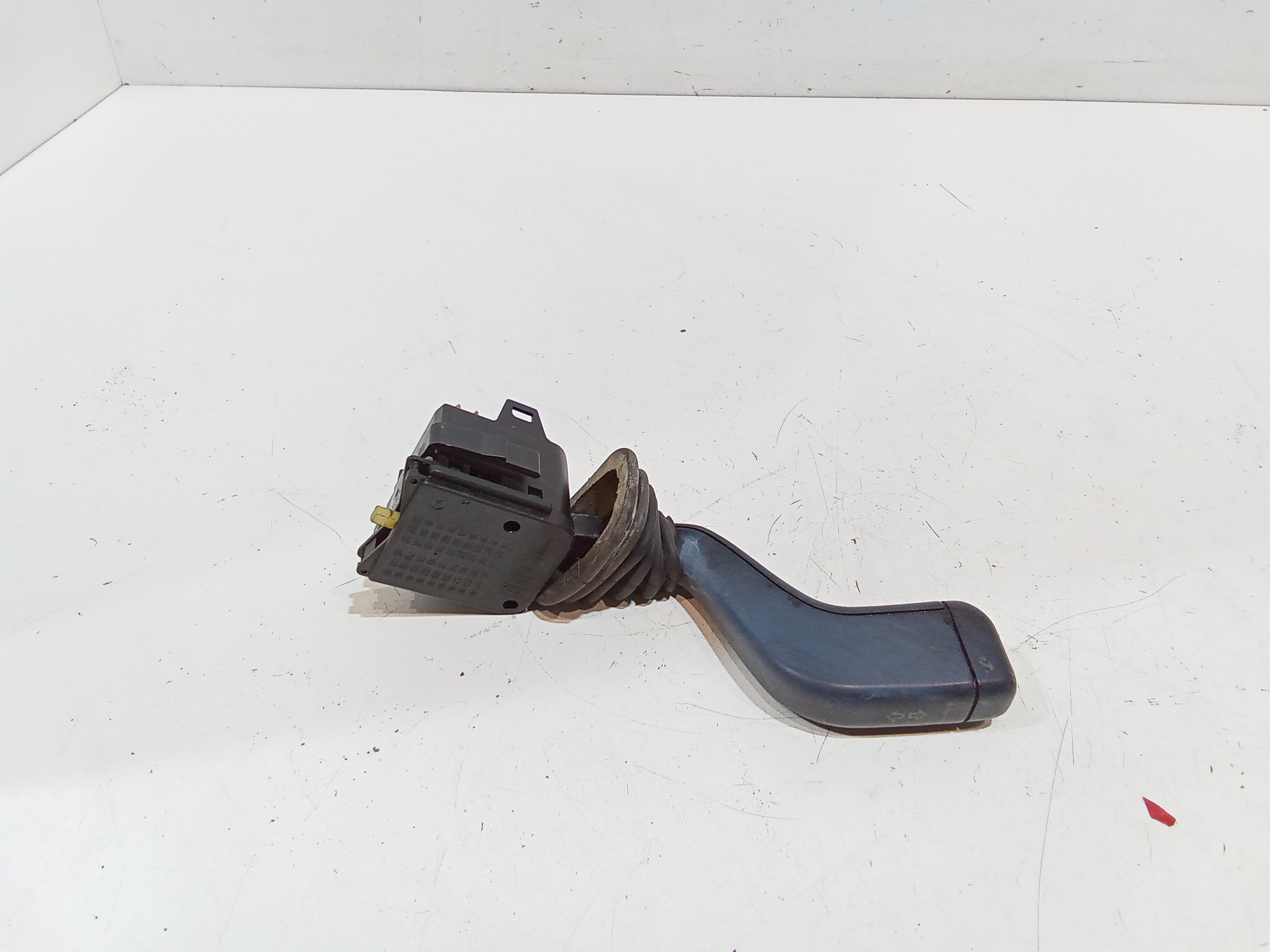 Devioluci sinistro per Opel Astra F Berlina 2 Serie (1994 - 1998)