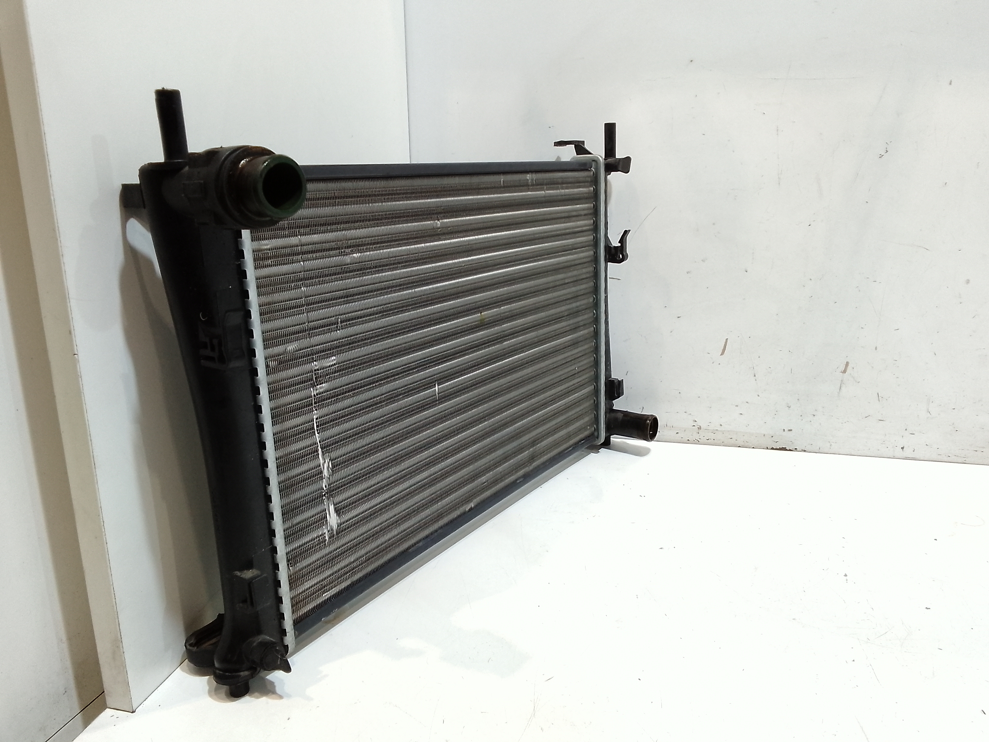 Radiatore acqua per Ford Fiesta 4 Serie (2002 - 2005)