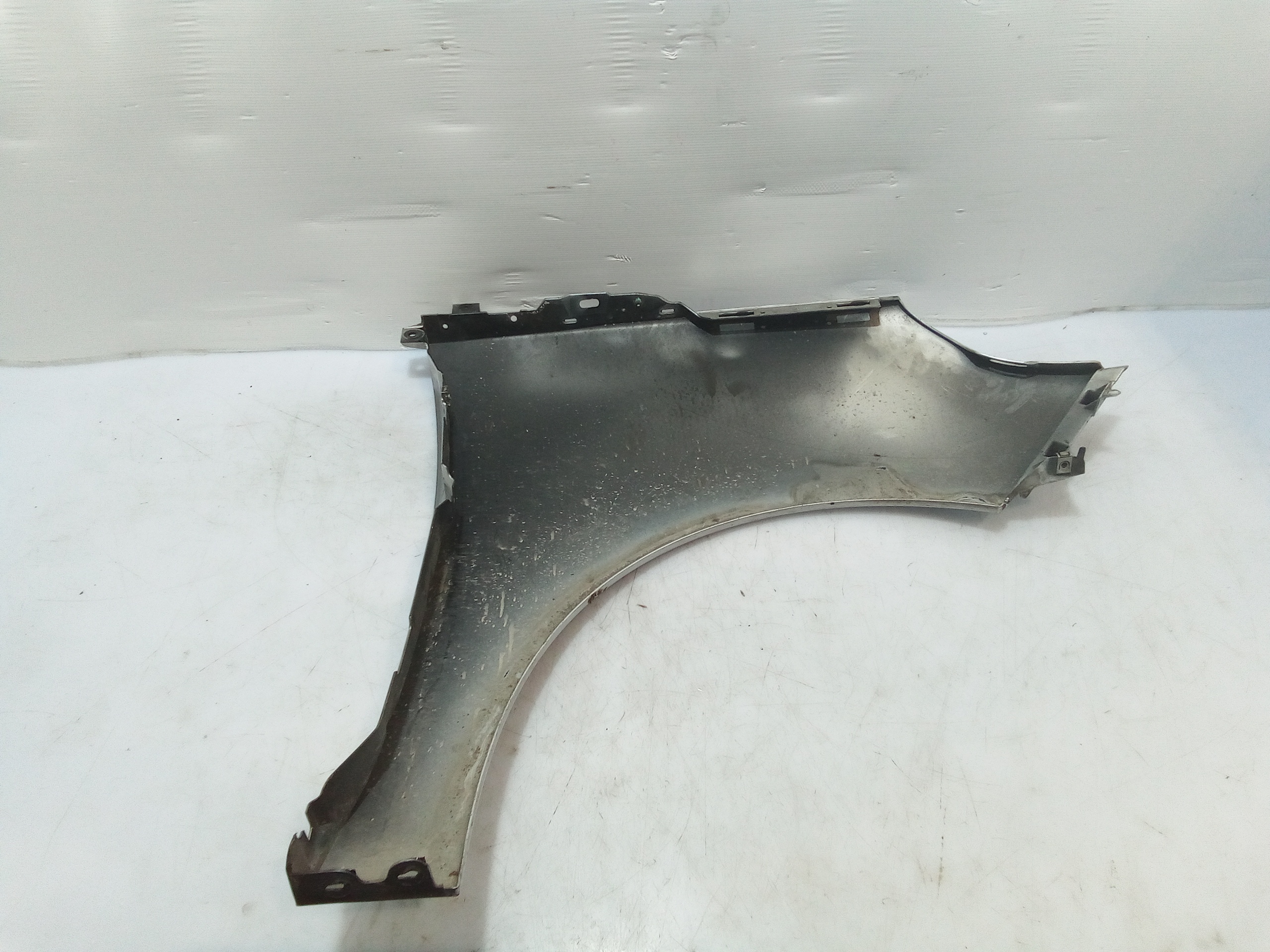 Parafango Anteriore Sinistro per Renault Scenic X Mod (2009 - In produzione)