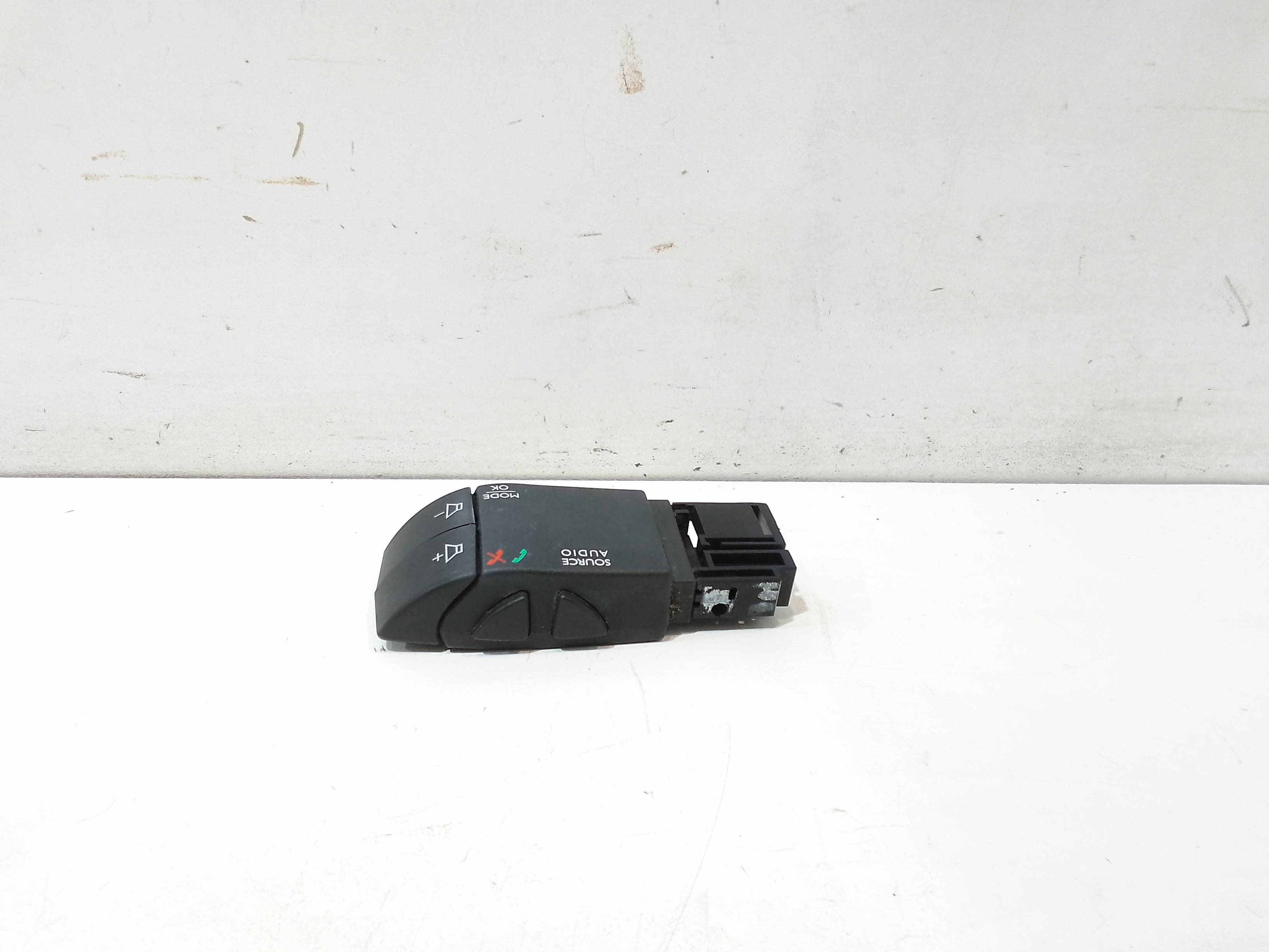 Leva comandi autoradio per Dacia Logan Serie Mcv (13>) (2013 - In produzione)