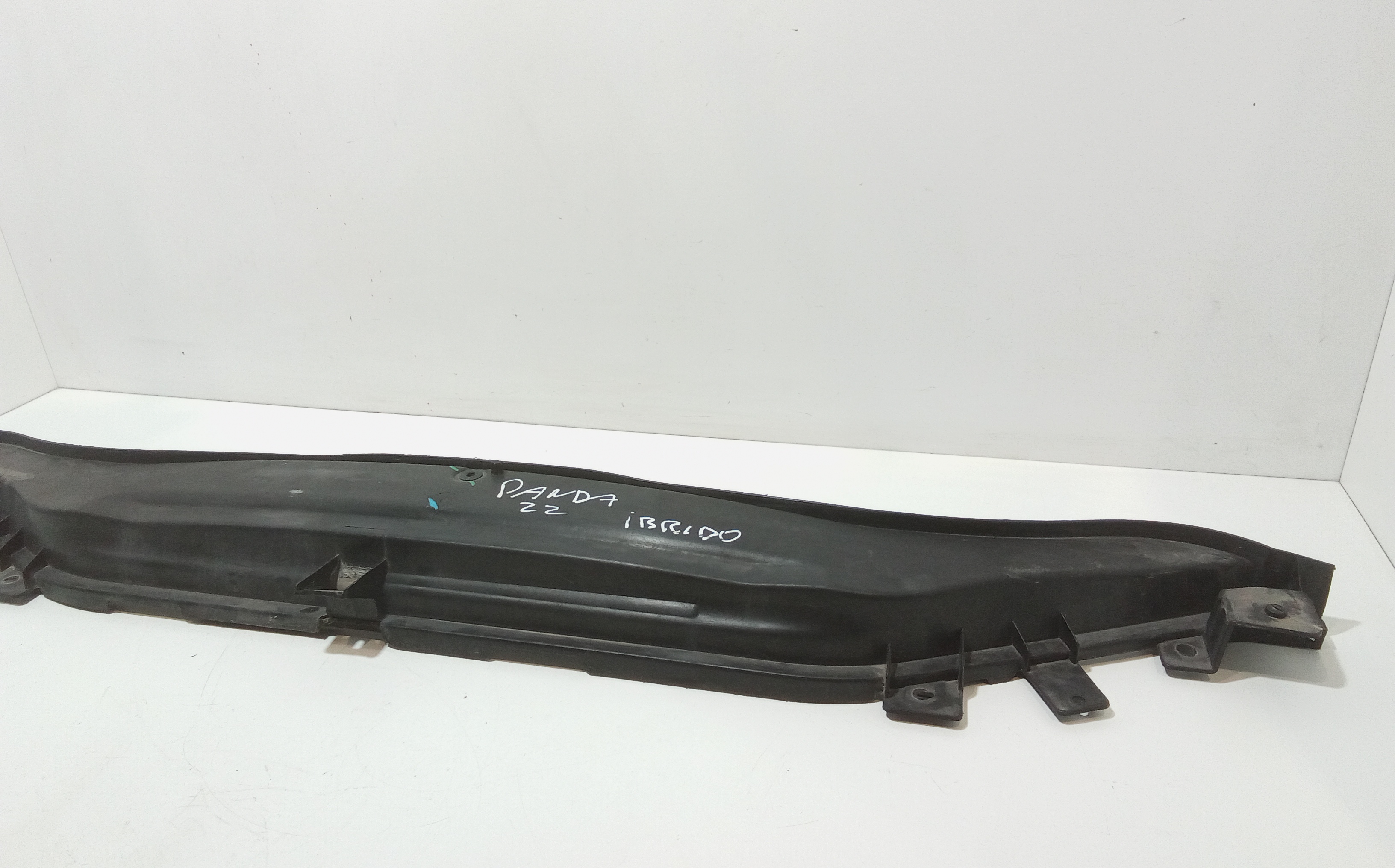 Rivestimento batticofano anteriore per Fiat Panda Cross Hybrid (2022 - )