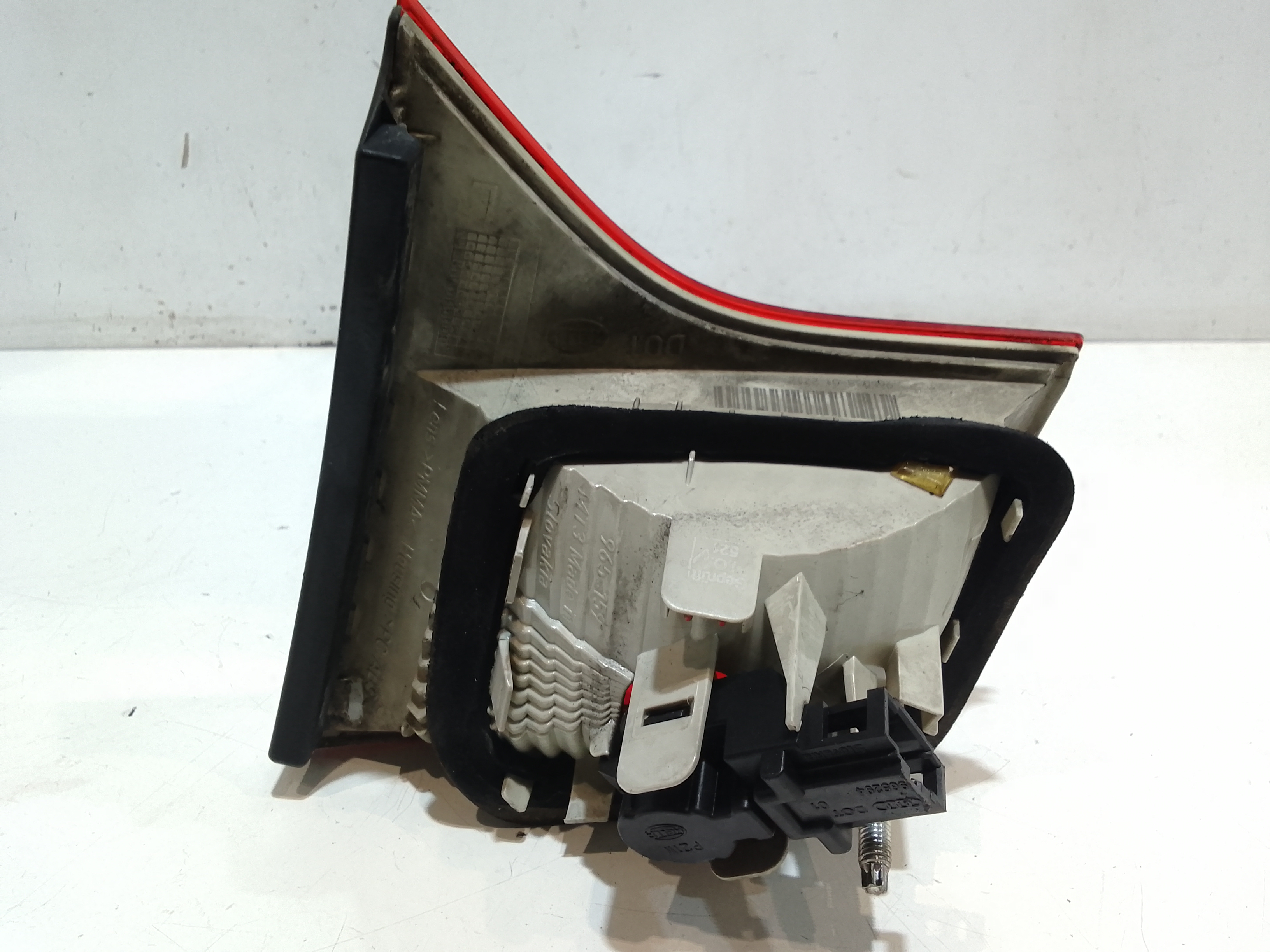 Stop Posteriore Sinistro Integrato nel Portello per Audi A4 Avant (8ed) (04>08) (2004 - 2008)