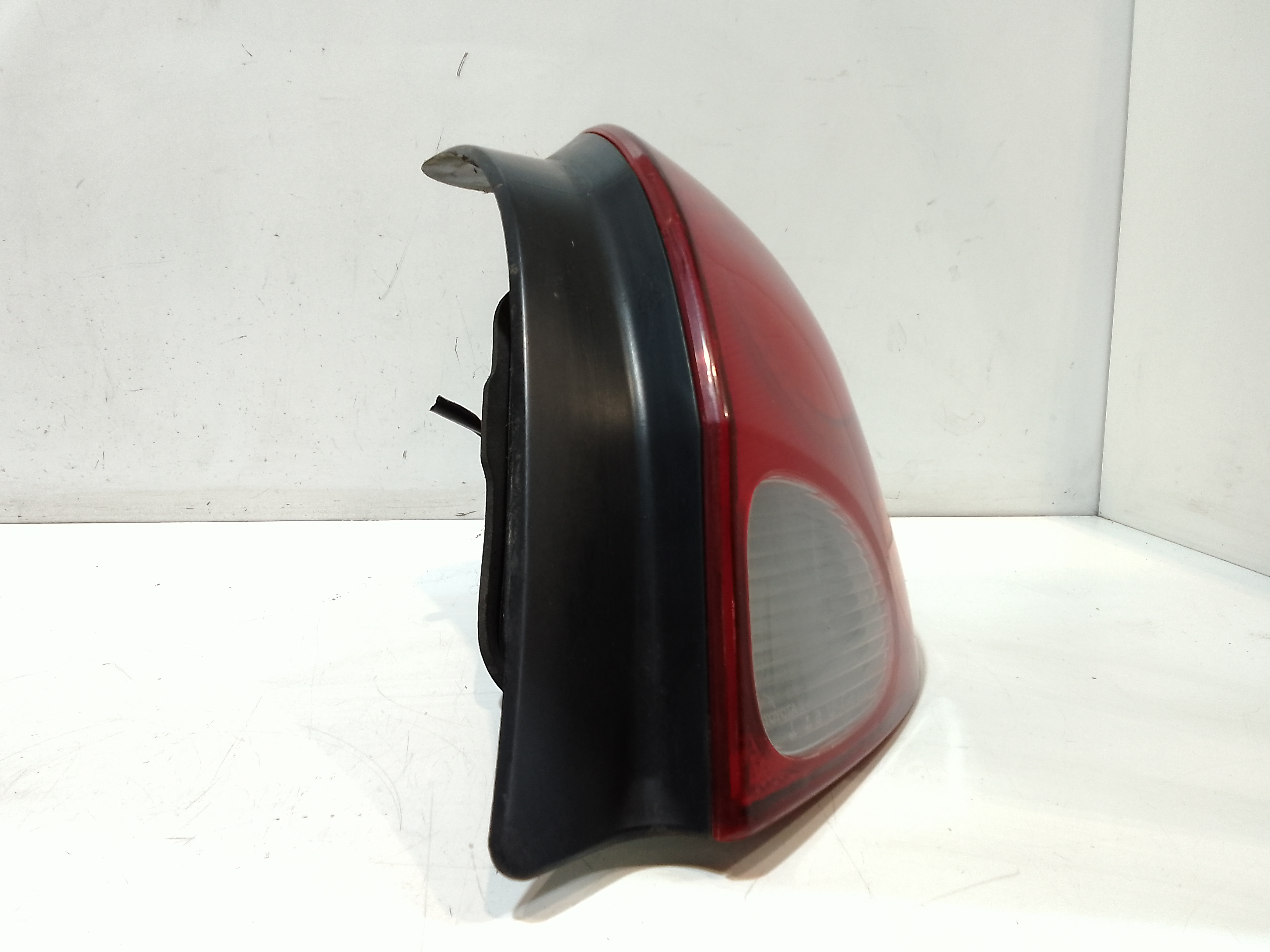 Stop fanale posteriore Destro Passeggero per Toyota Corolla Berlina 2 Serie (2000 - 2002)