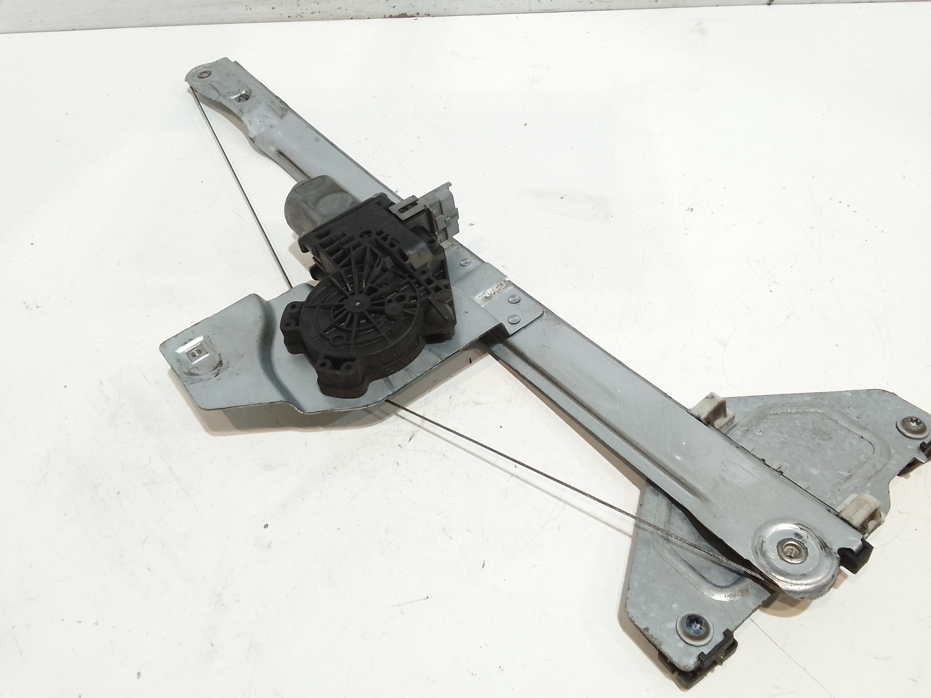 Cremagliera anteriore sinistra Guida per Peugeot Partner 1 Serie (1996 - 2002)