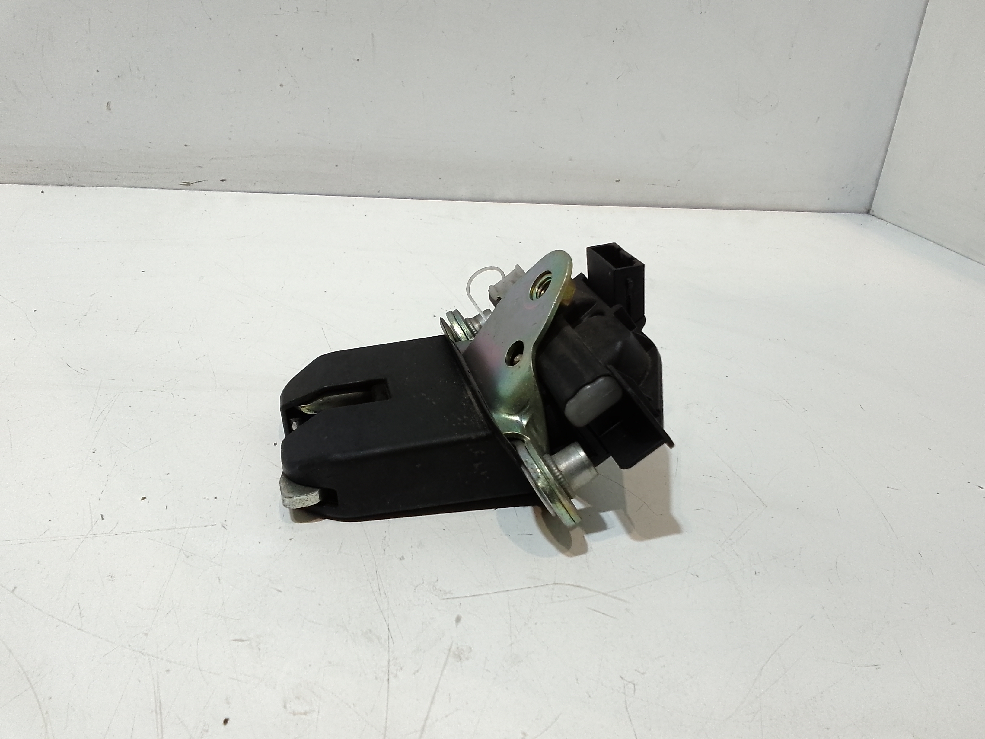 Serratura Cofano Posteriore per Skoda Roomster 1 Serie (2006 - In produzione)