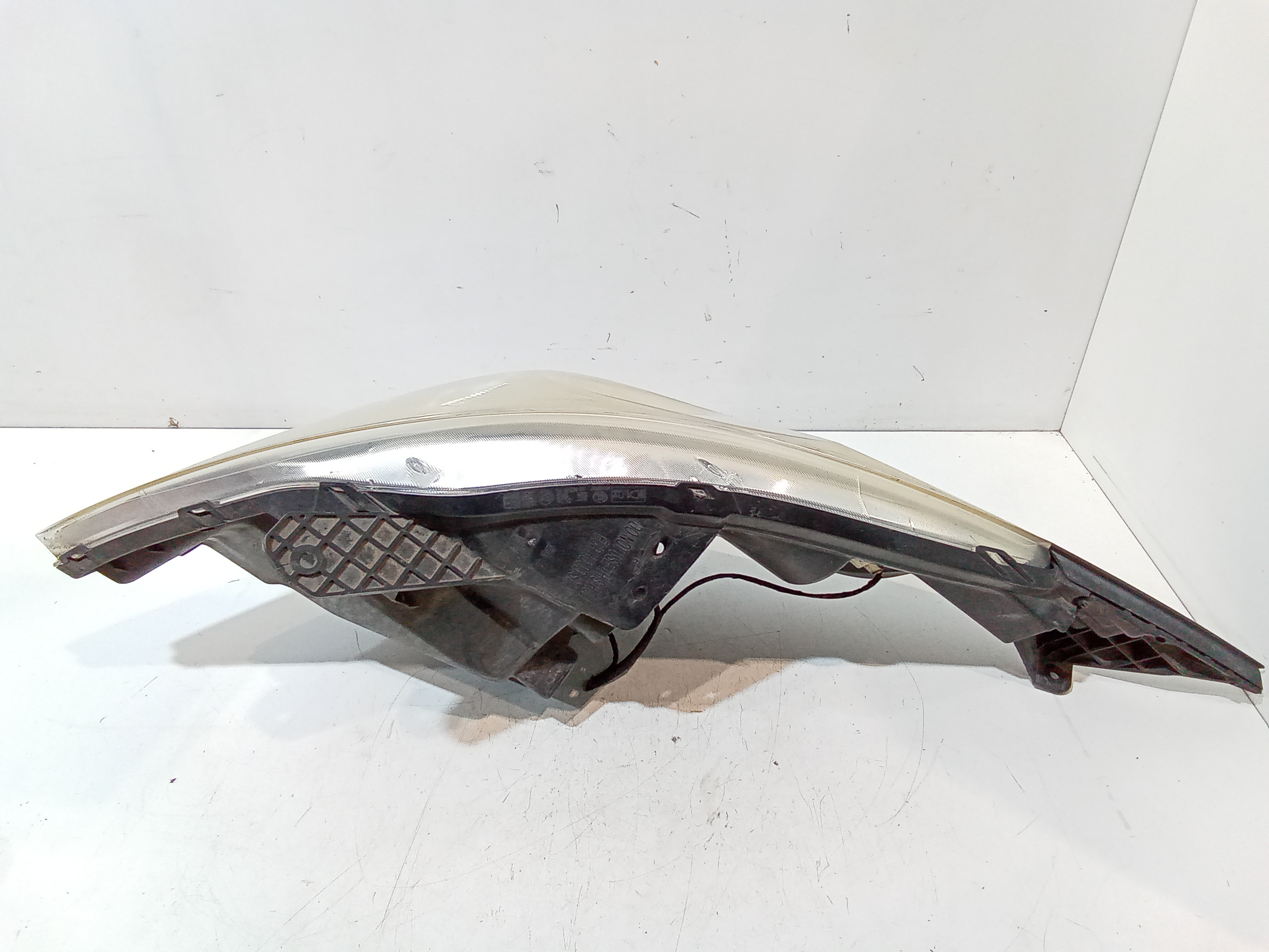 Faro anteriore Destro Passeggero per Chevrolet Spark 1 Serie (2009 - 2012)