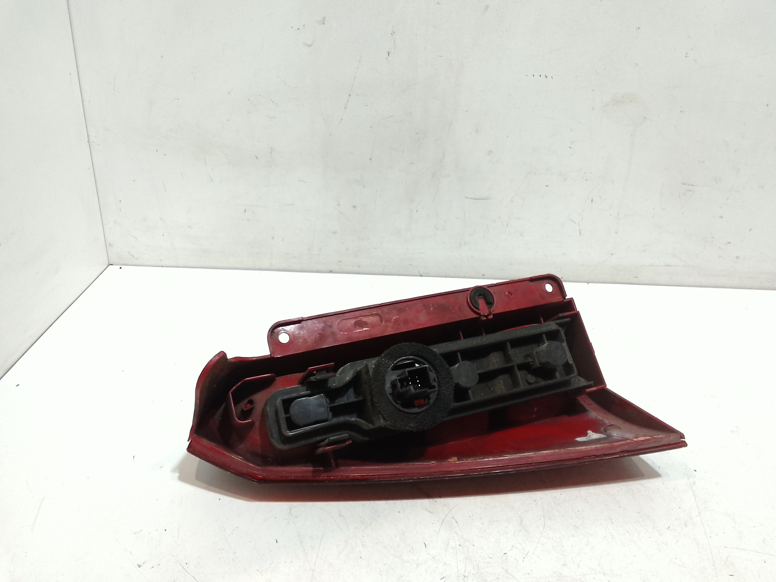 Stop fanale posteriore Destro Passeggero per Ford Focus Berlina 2 Serie (2001 - 2004)