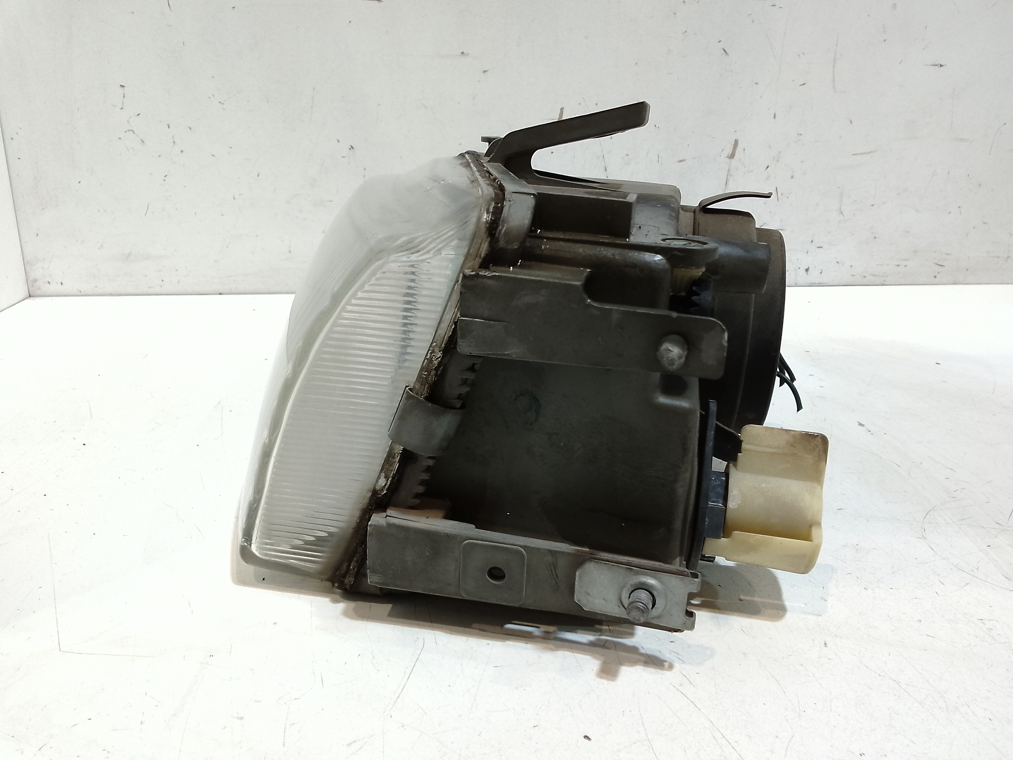 Faro anteriore Sinistro Guida per Fiat Punto Berlina 3p (1993 - 1999)