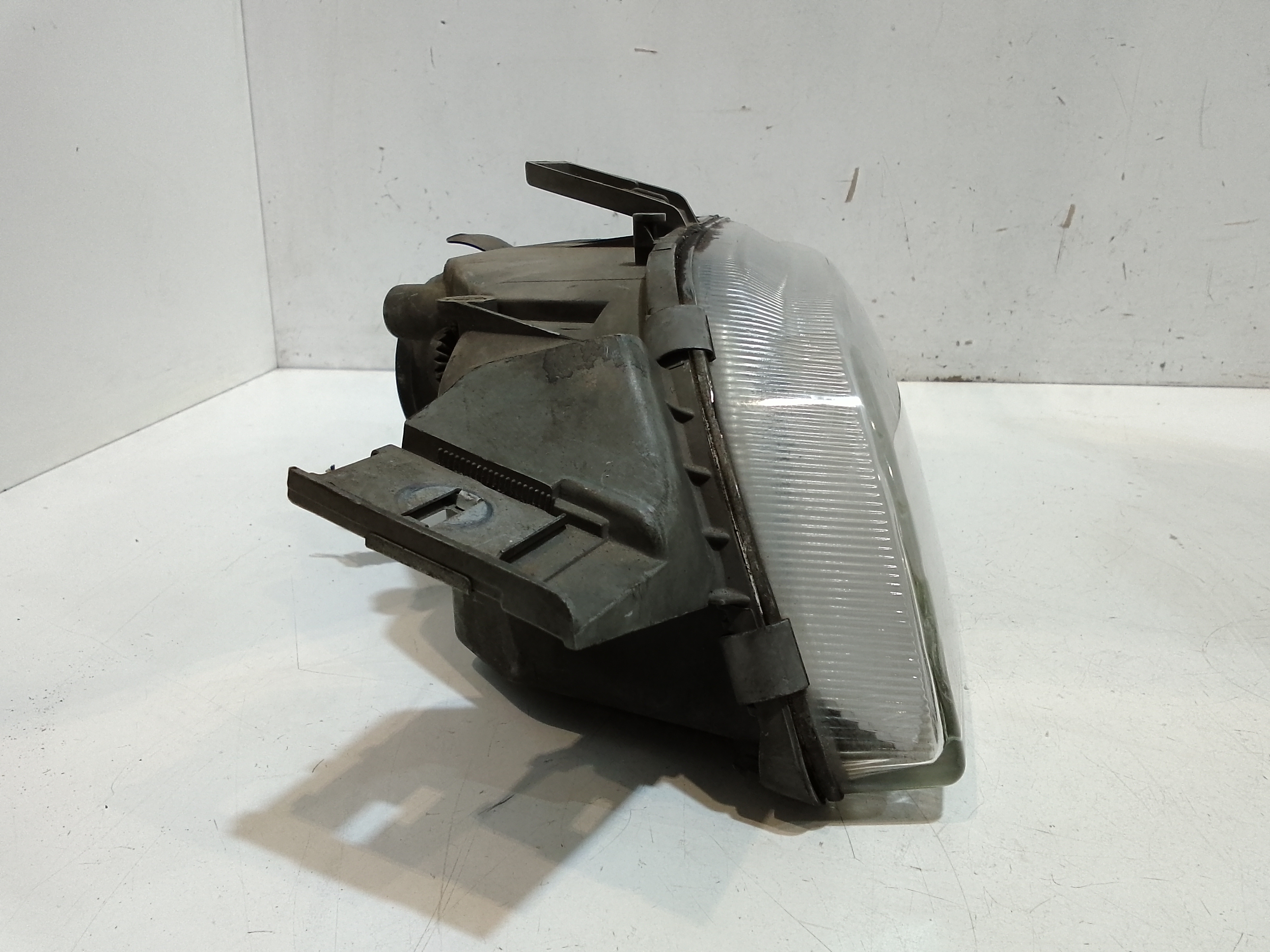 Faro anteriore Sinistro Guida per Fiat Punto Berlina 3p (1993 - 1999)