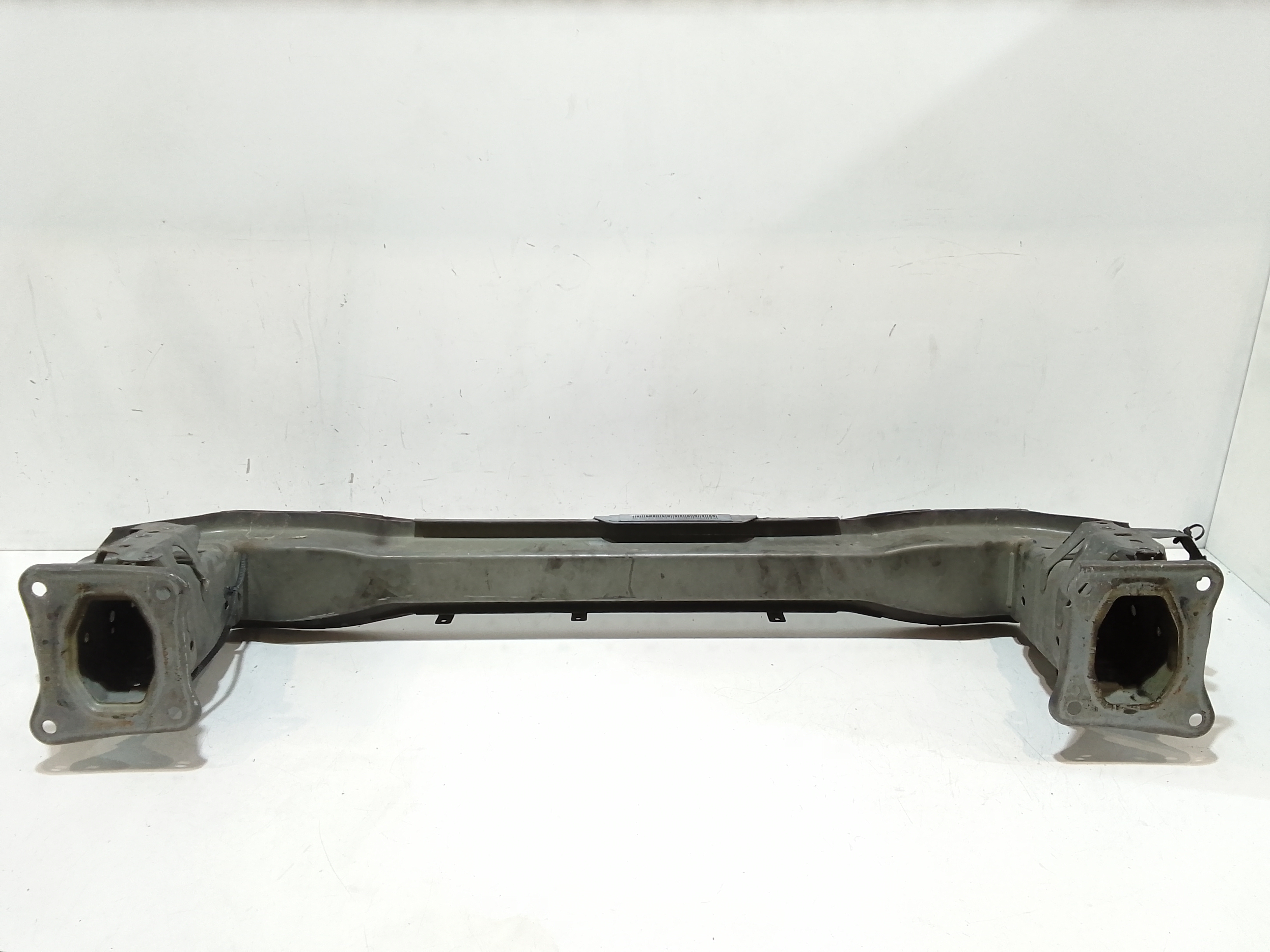 Rinforzo Paraurti anteriore per Ford Focus Berlina 5 Serie (2011 - 2014)