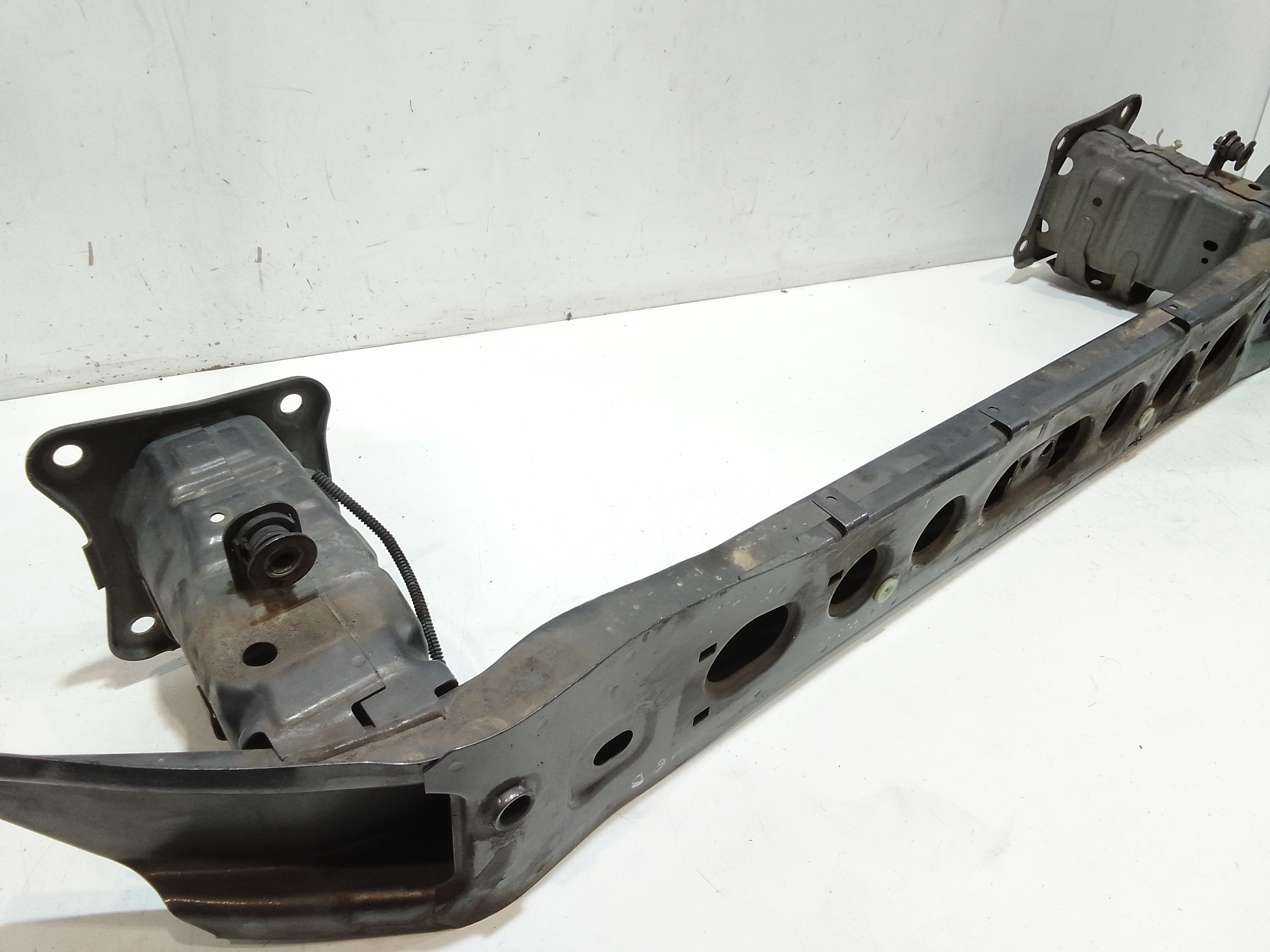 Rinforzo Paraurti anteriore per Ford Focus Berlina 5 Serie (2011 - 2014)