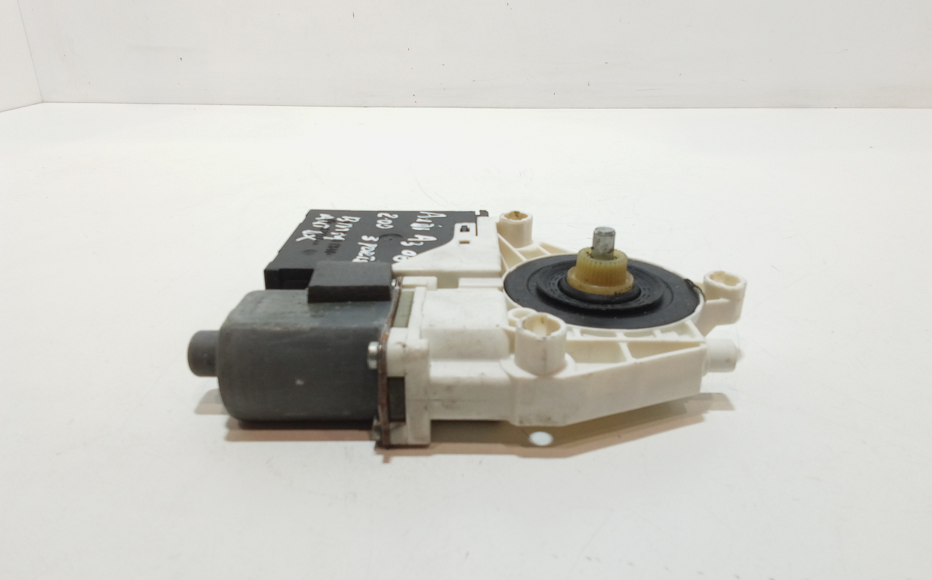 Motorino Alzavetro anteriore destra per Audi A3 Serie (8p1) (05>08) (2005 - 2008)