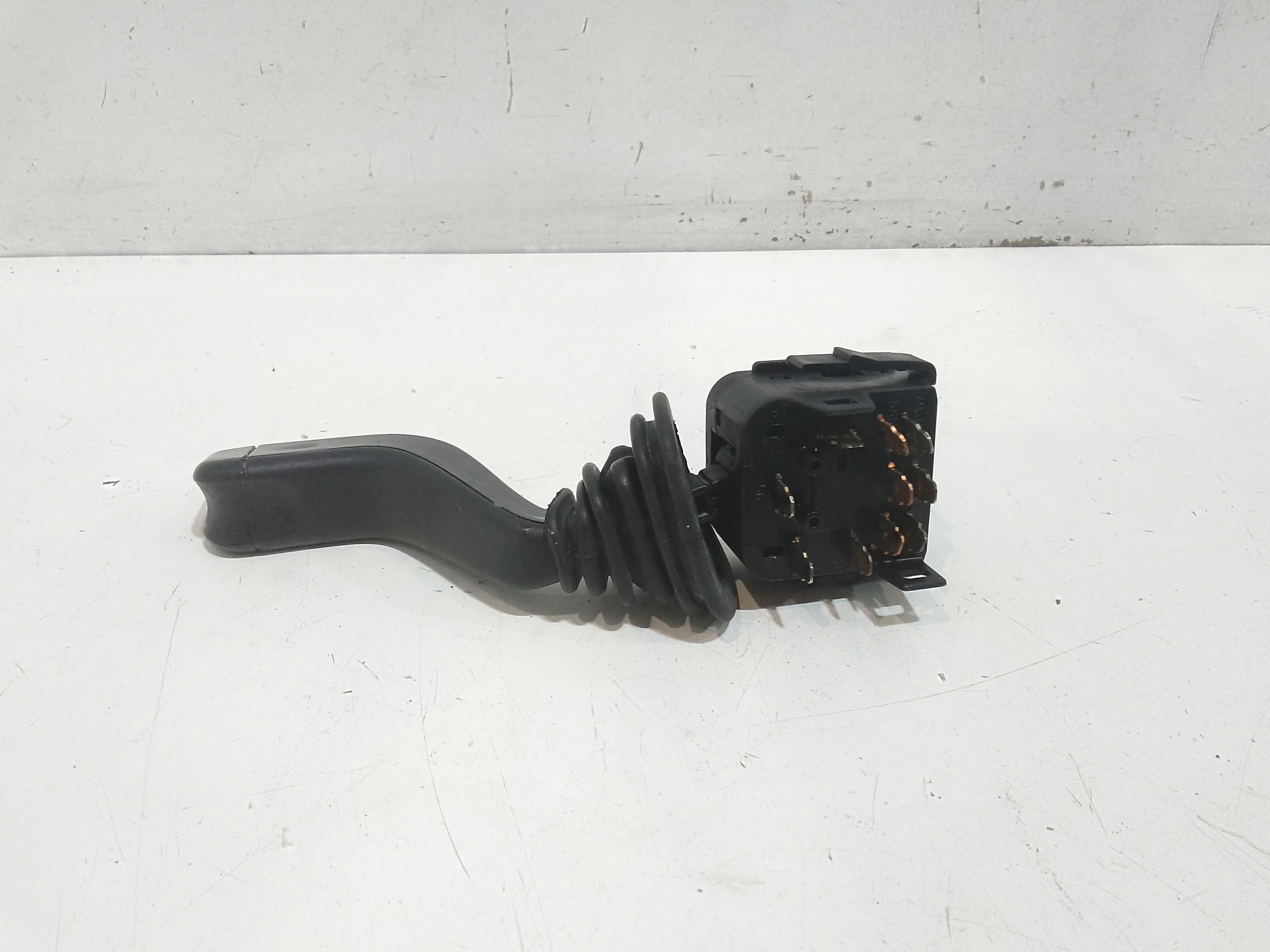 Devioluci sinistro per Opel Astra F Berlina 2 Serie (1994 - 1998)