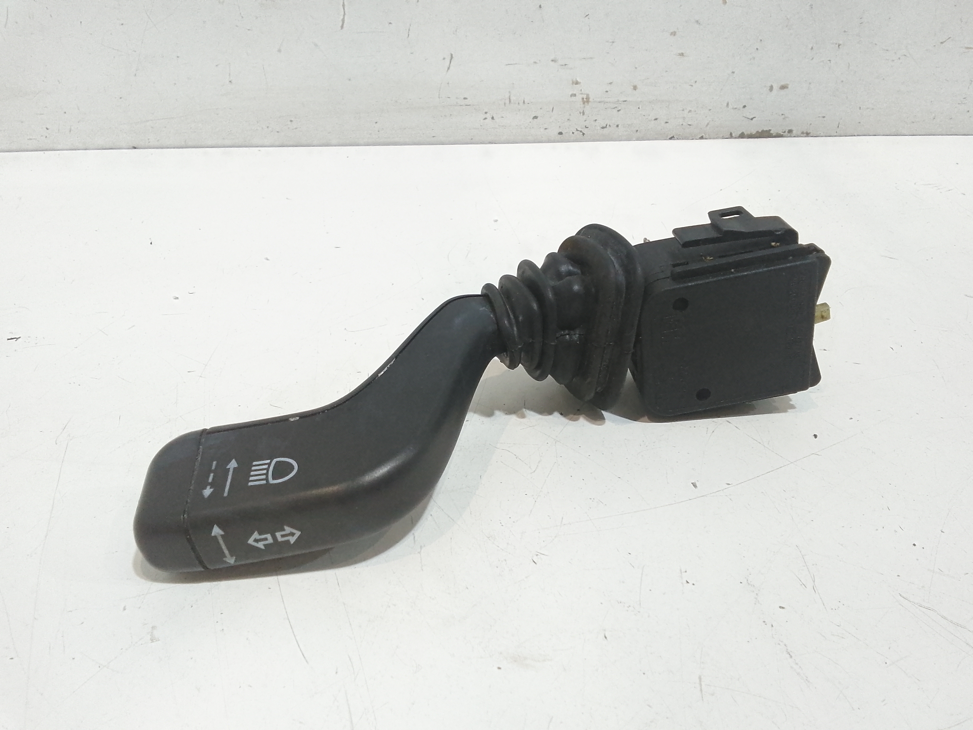 Devioluci sinistro per Opel Astra F Berlina 2 Serie (1994 - 1998)