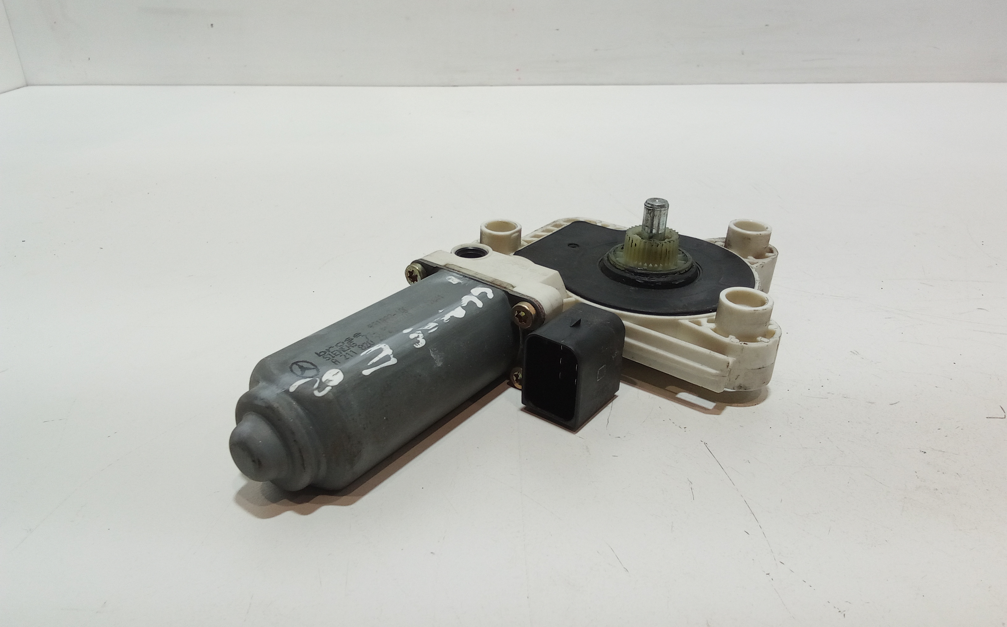 Motorino Alzavetro posteriore destra per Mercedes Classe E Berlina W211 (2002 - 2007)