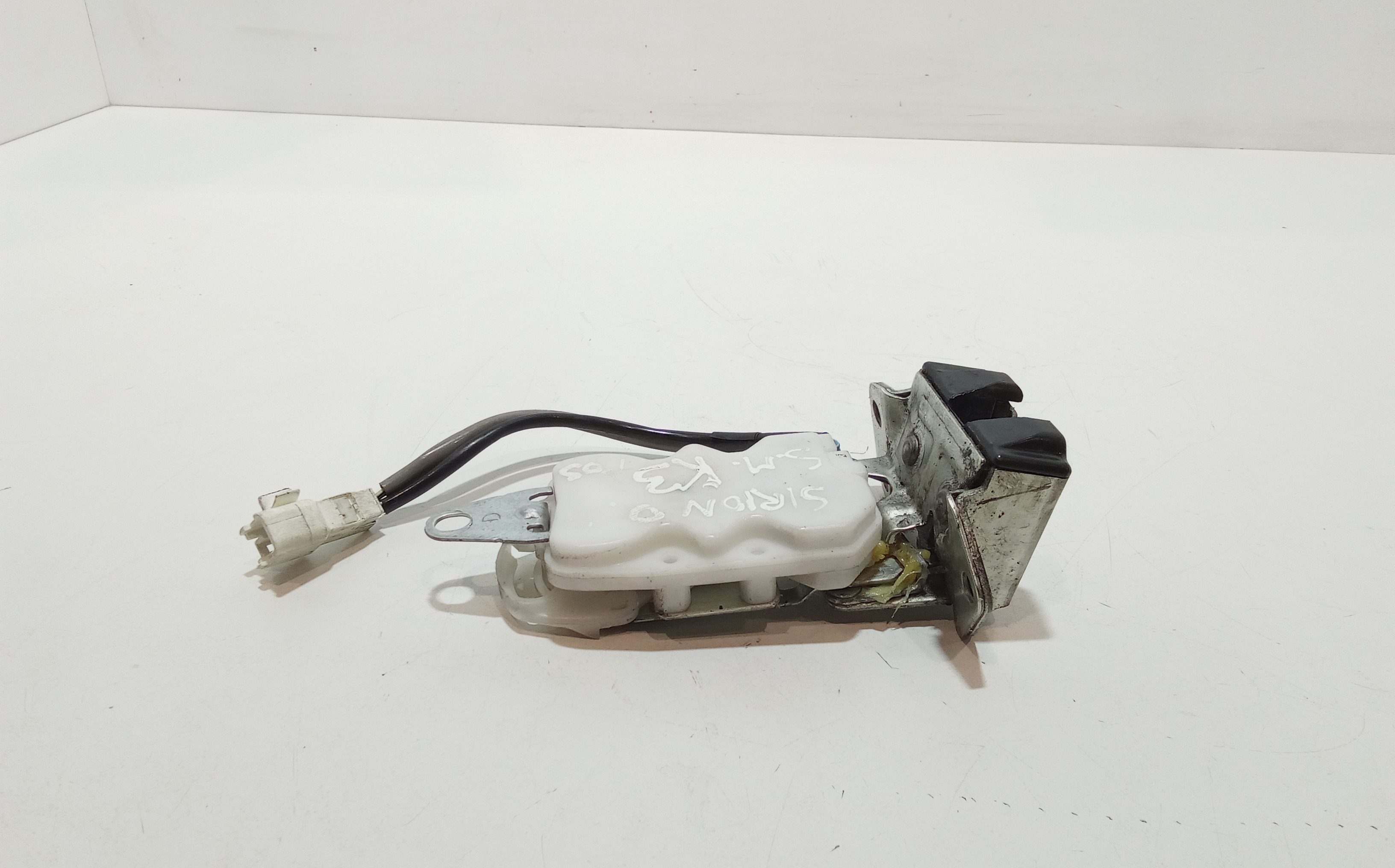 Serratura Cofano Posteriore per Daihatsu Sirion 2 Serie (2005 - In produzione)