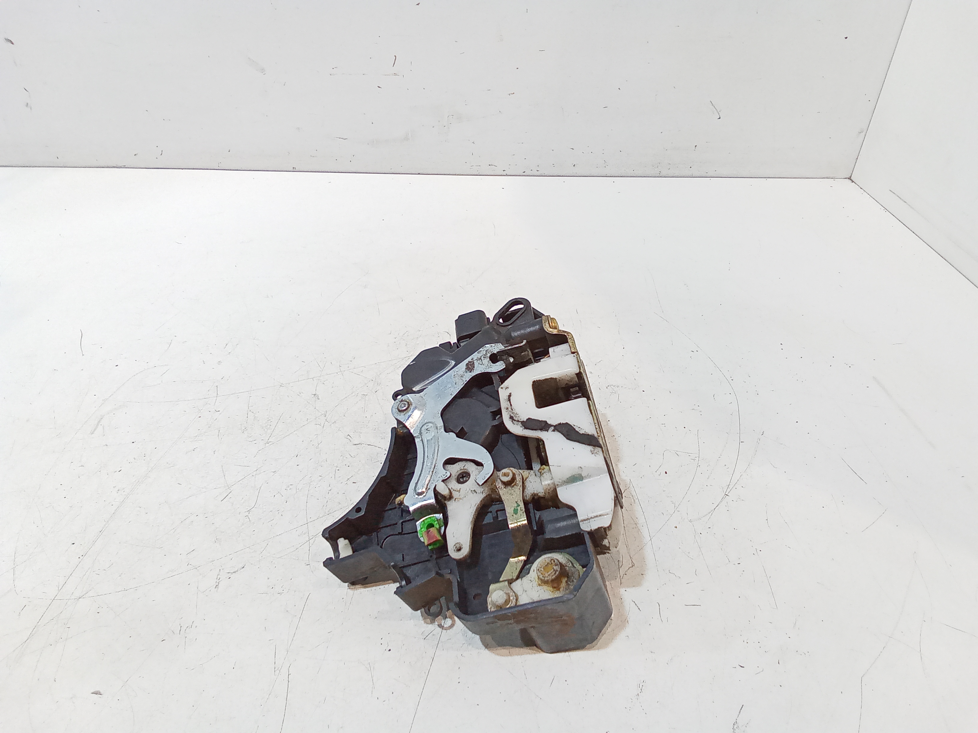 Serratura Anteriore Sinistra per Mitsubishi Colt Cz3 (05>08) (2005 - 2008)