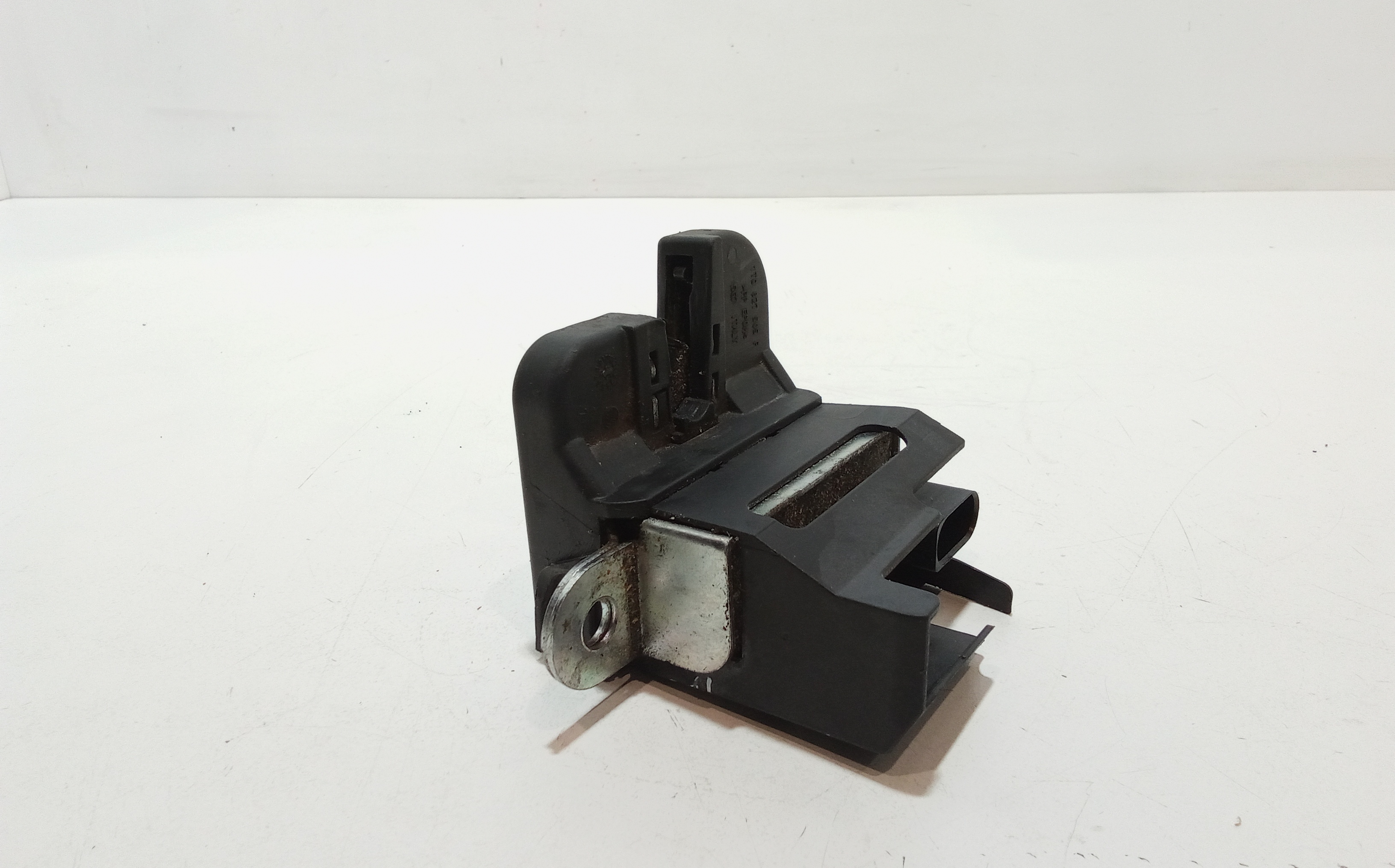 Serratura Cofano Posteriore per Volkswagen Passat Variant 4 Serie (2005 - 2010)