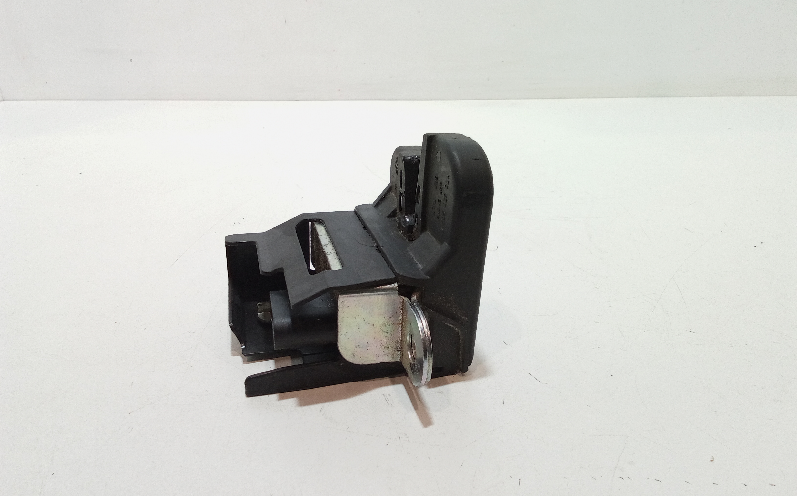 Serratura Cofano Posteriore per Volkswagen Passat Variant 4 Serie (2005 - 2010)