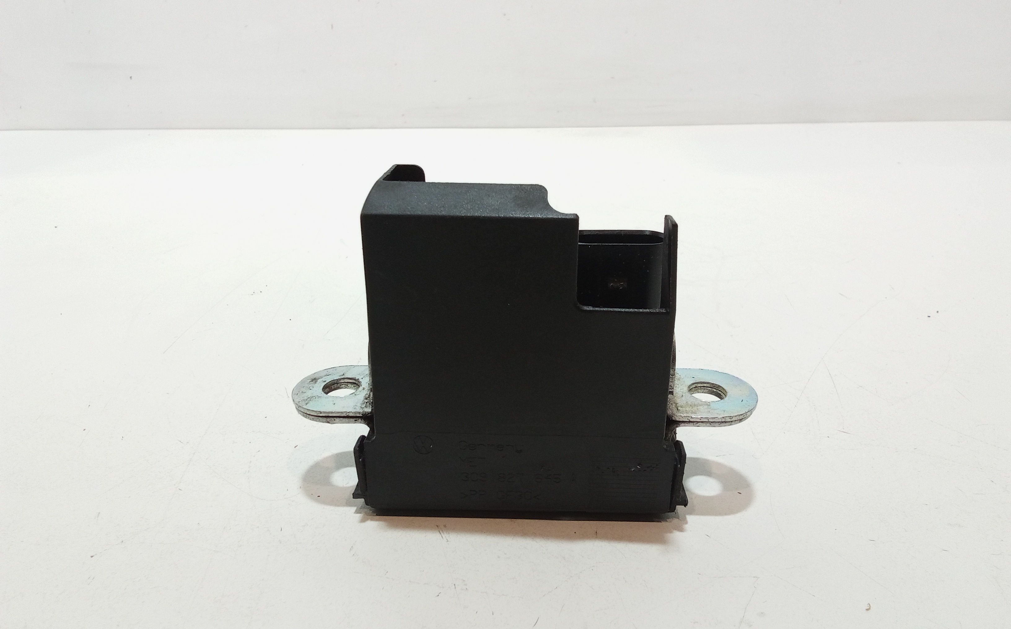 Serratura Cofano Posteriore per Volkswagen Passat Variant 4 Serie (2005 - 2010)