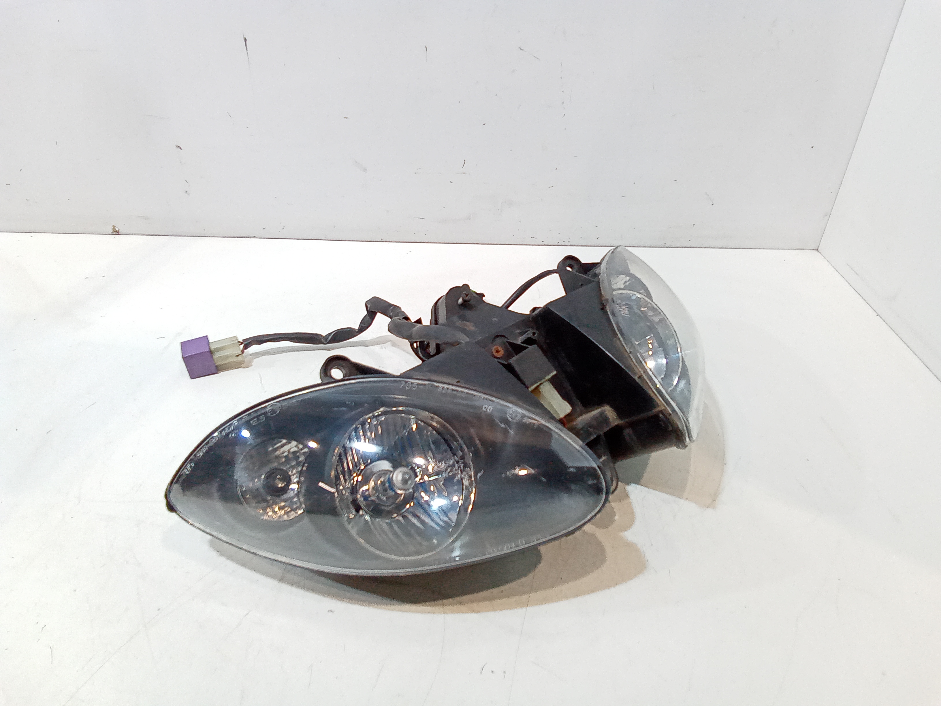 Faro anteriore per Piaggio X9 250cc (2000 - >)