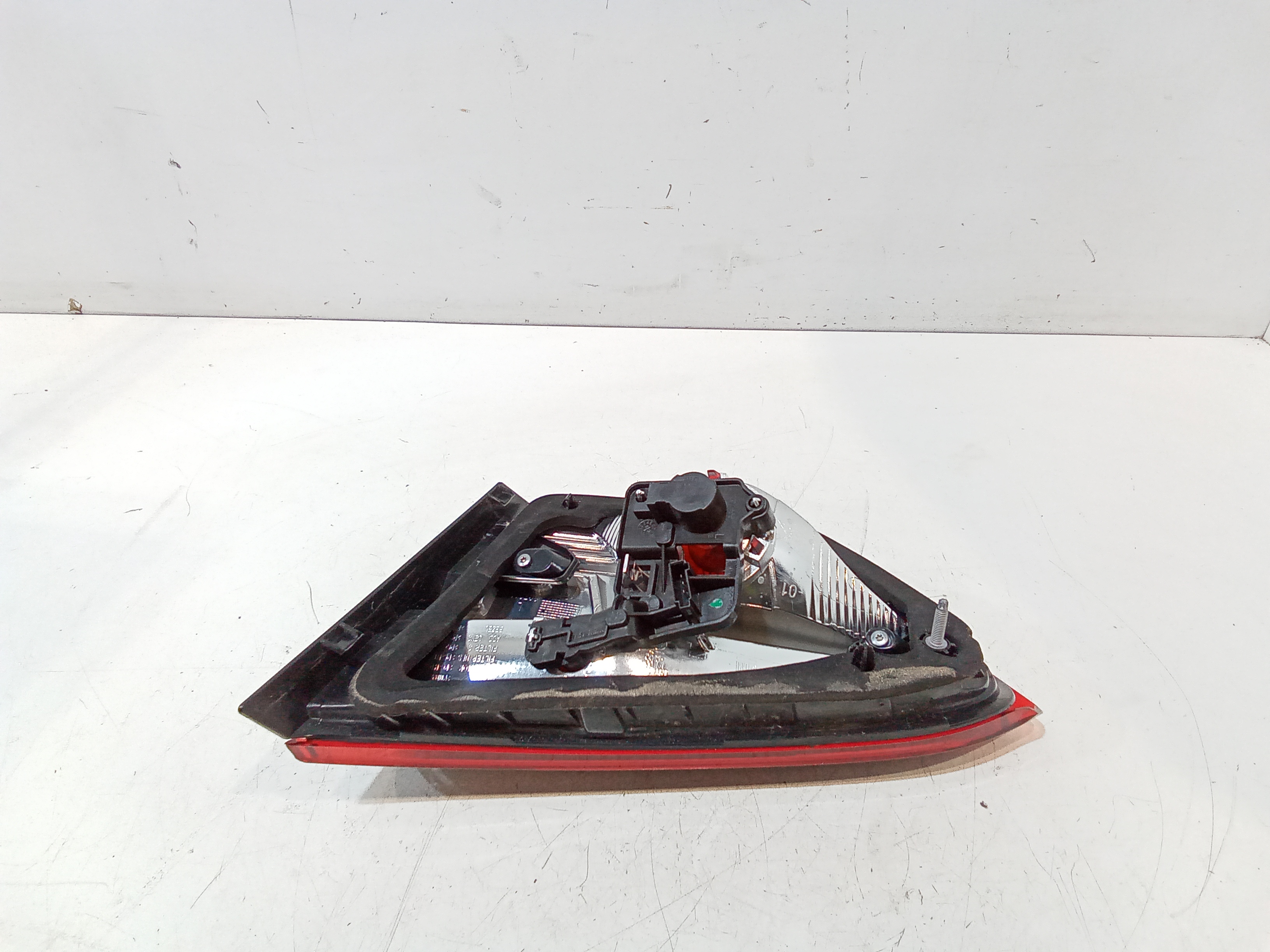 Stop Posteriore Sinistro Integrato nel Portello per Opel Crossland Serie (x) (17>) (2017 - In produzione)