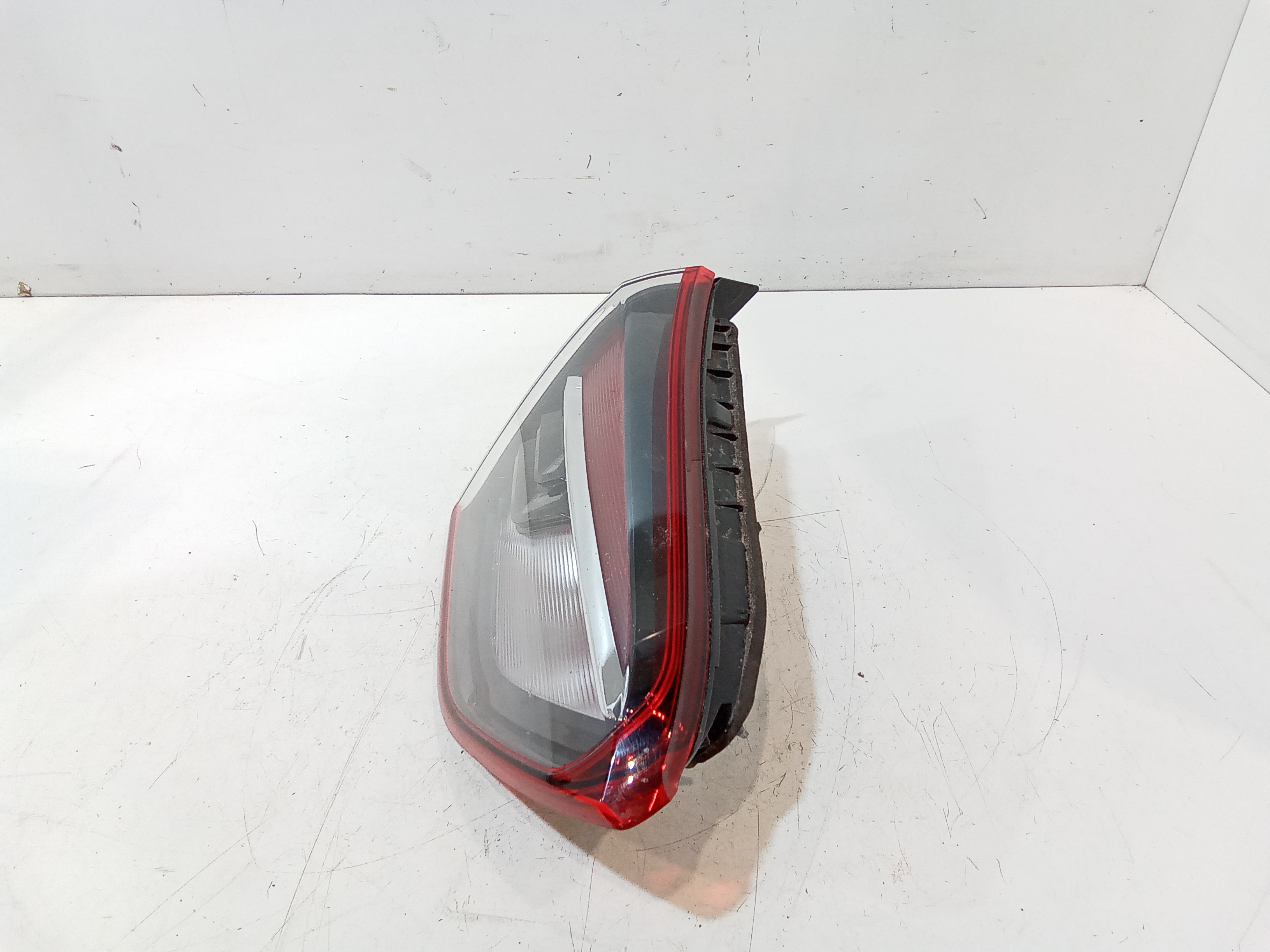 Stop Posteriore Sinistro Integrato nel Portello per Opel Crossland Serie (x) (17>) (2017 - In produzione)