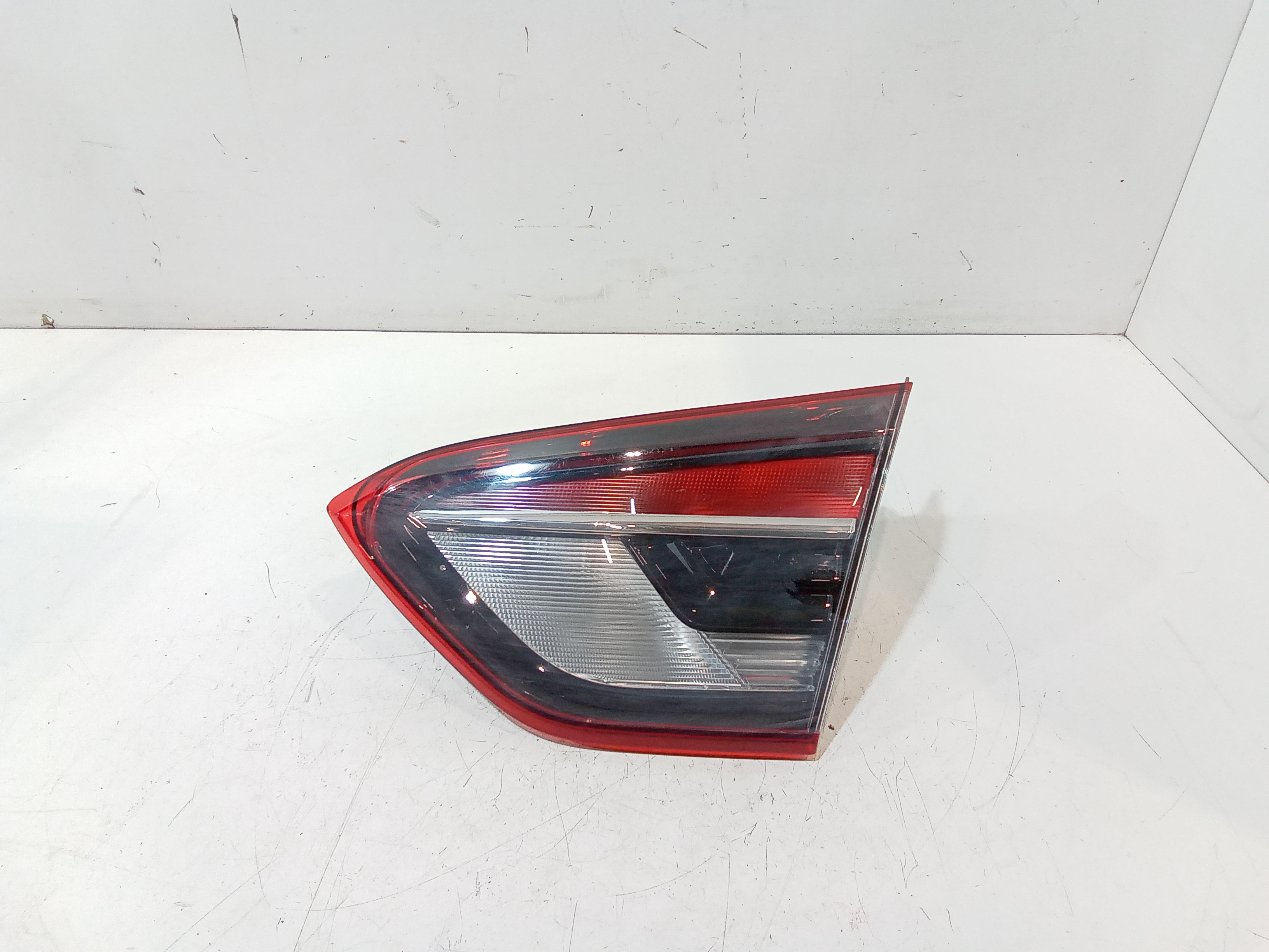 Stop Posteriore Destro Integrato nel Portello per Opel Crossland Serie (x) (17>) (2017 - In produzione)