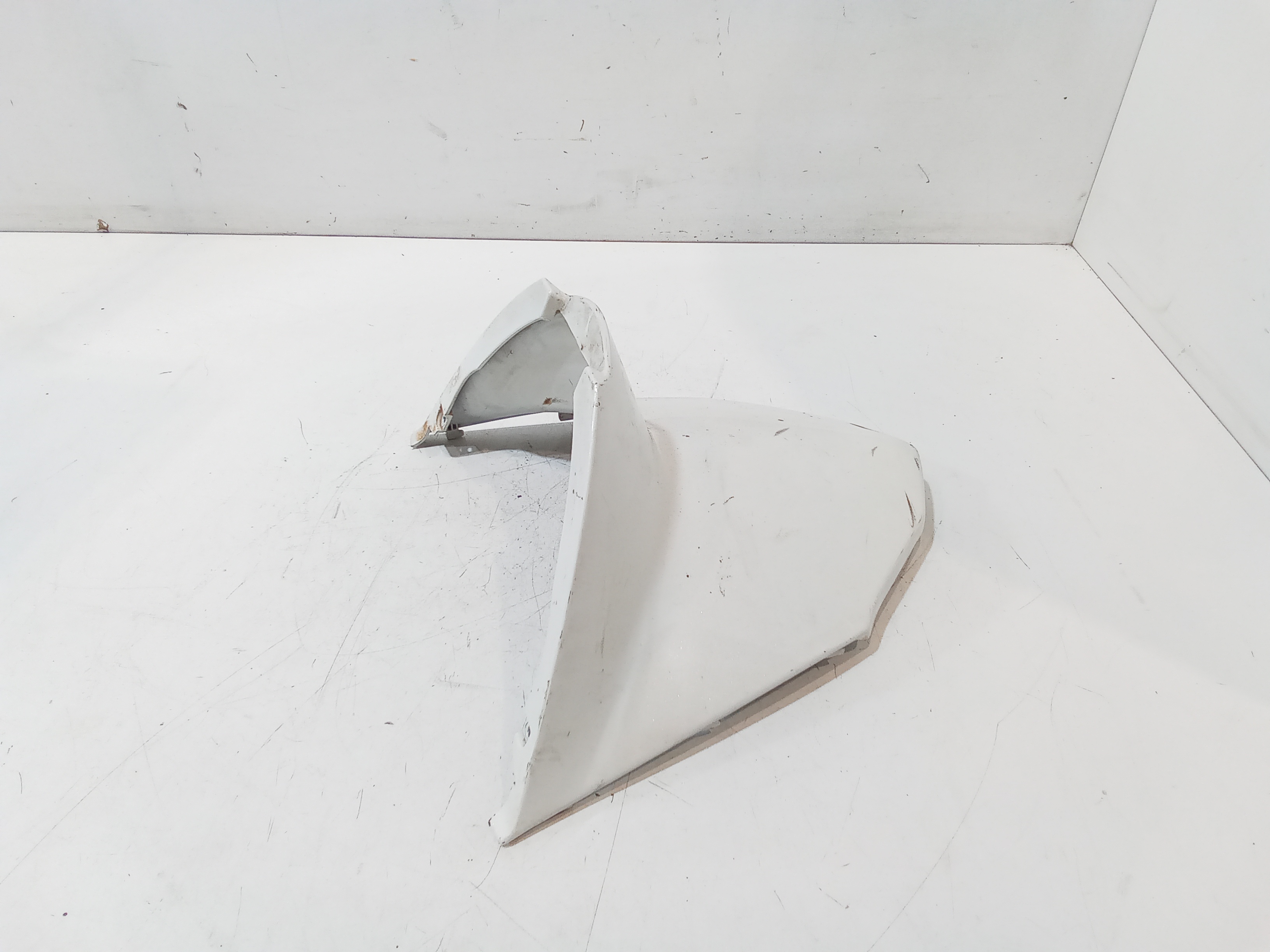 Carena centrale inferiore sella per Piaggio Liberty Iget (15>18) (2015 - 2018)