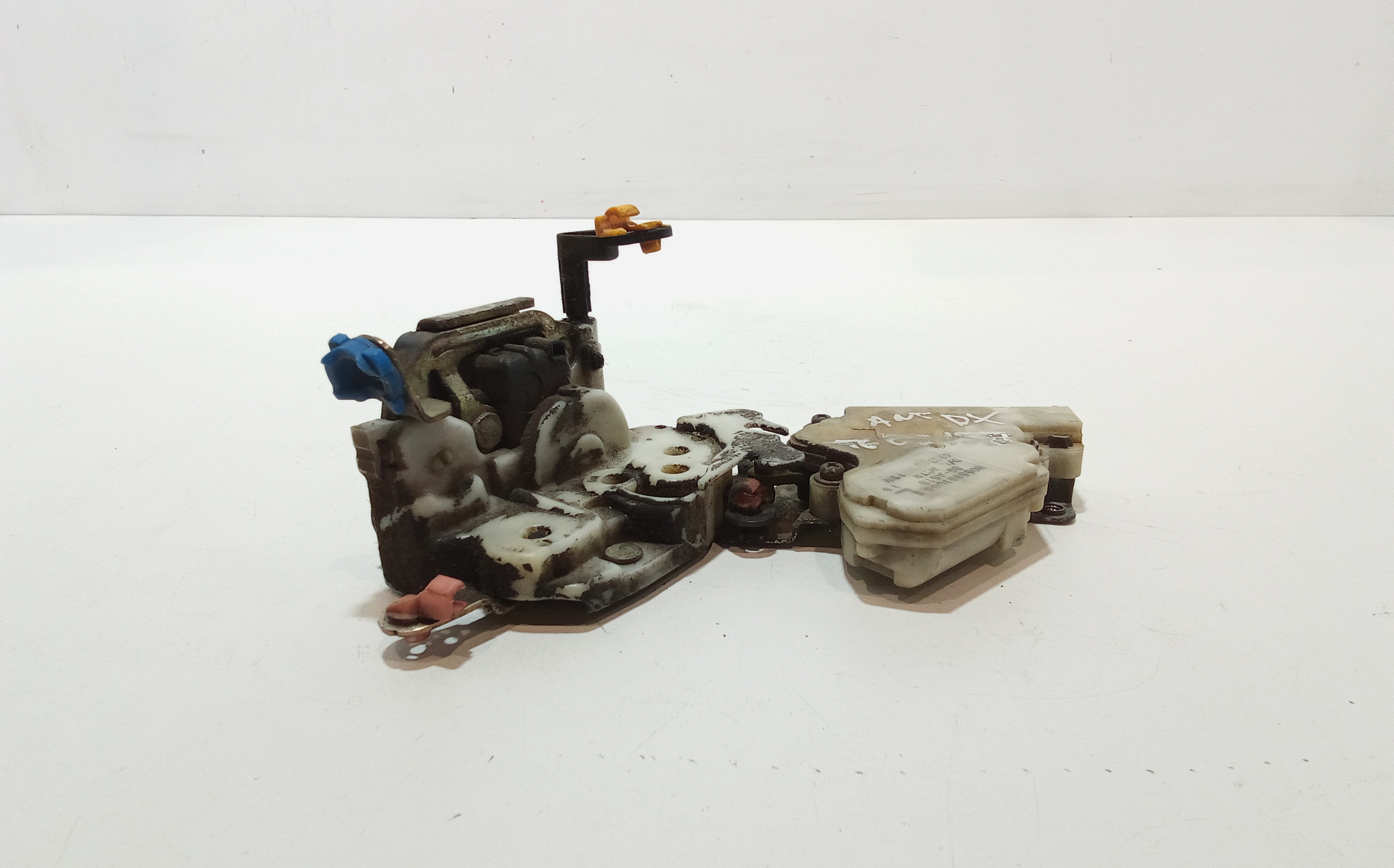 Serratura Anteriore Destra per Nissan Almera 2 Serie (2000 - 2003)