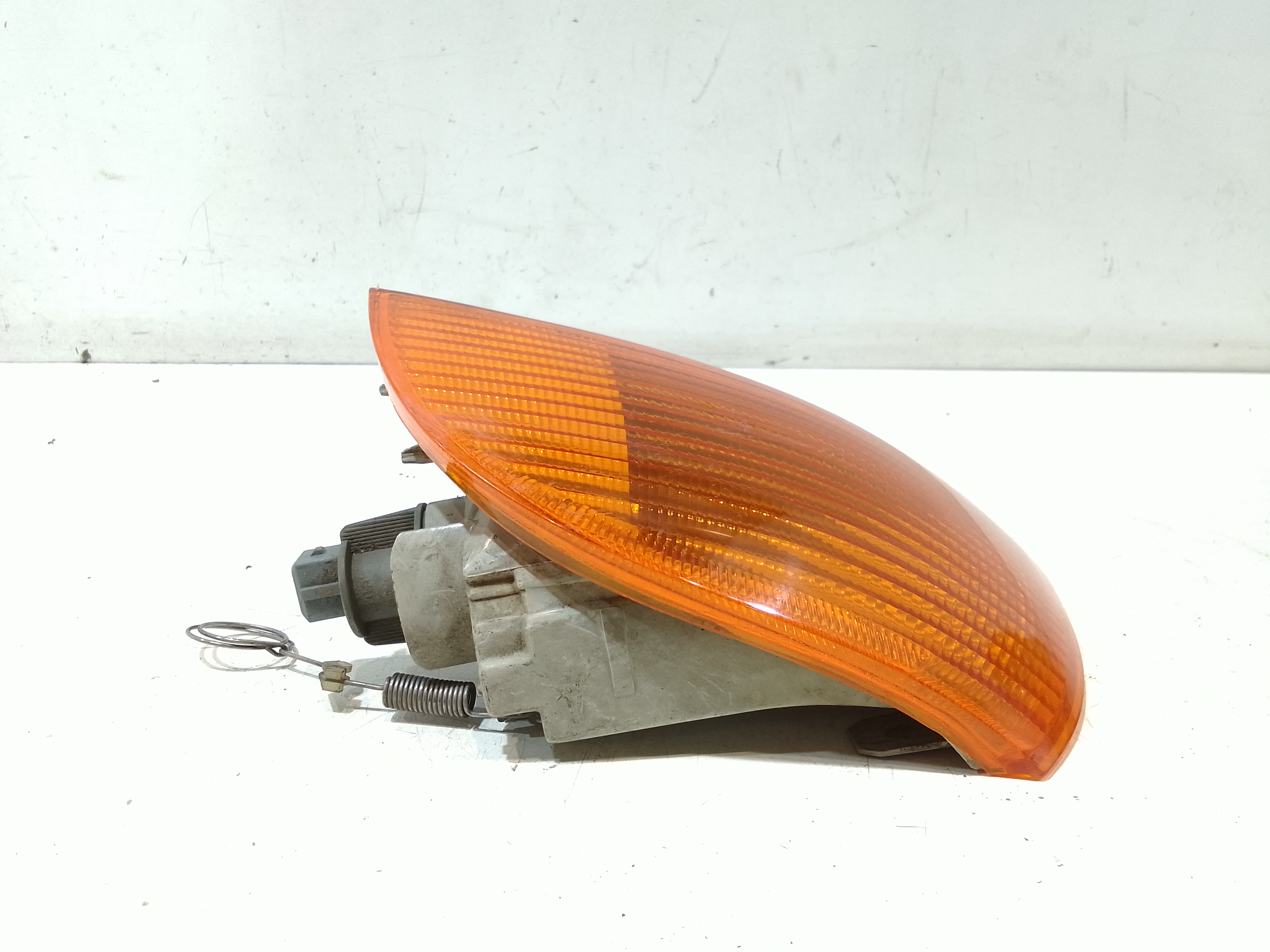 Freccia ant SX per Fiat Punto Berlina 3p (1993 - 1999)