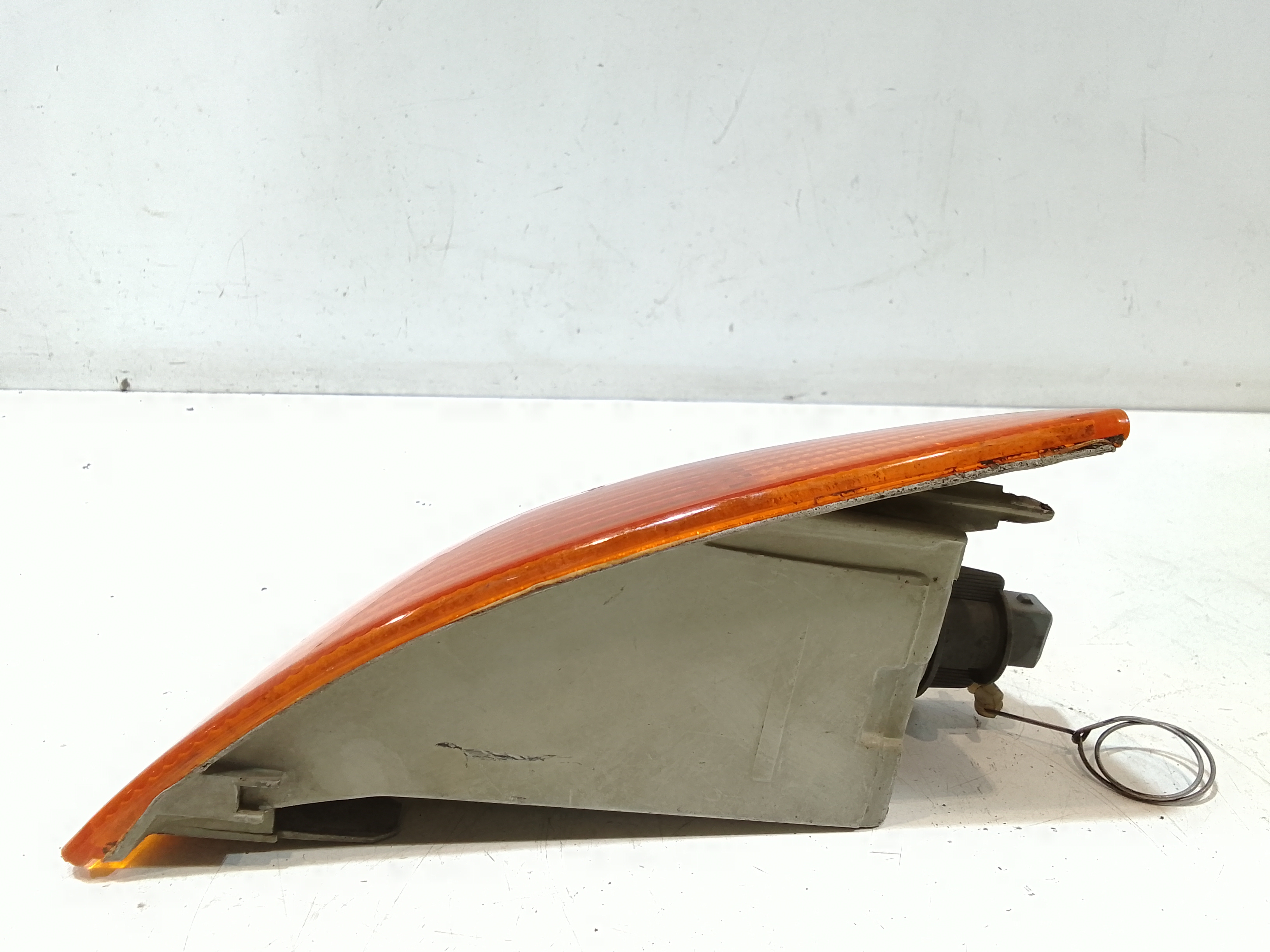 Freccia ant SX per Fiat Punto Berlina 3p (1993 - 1999)