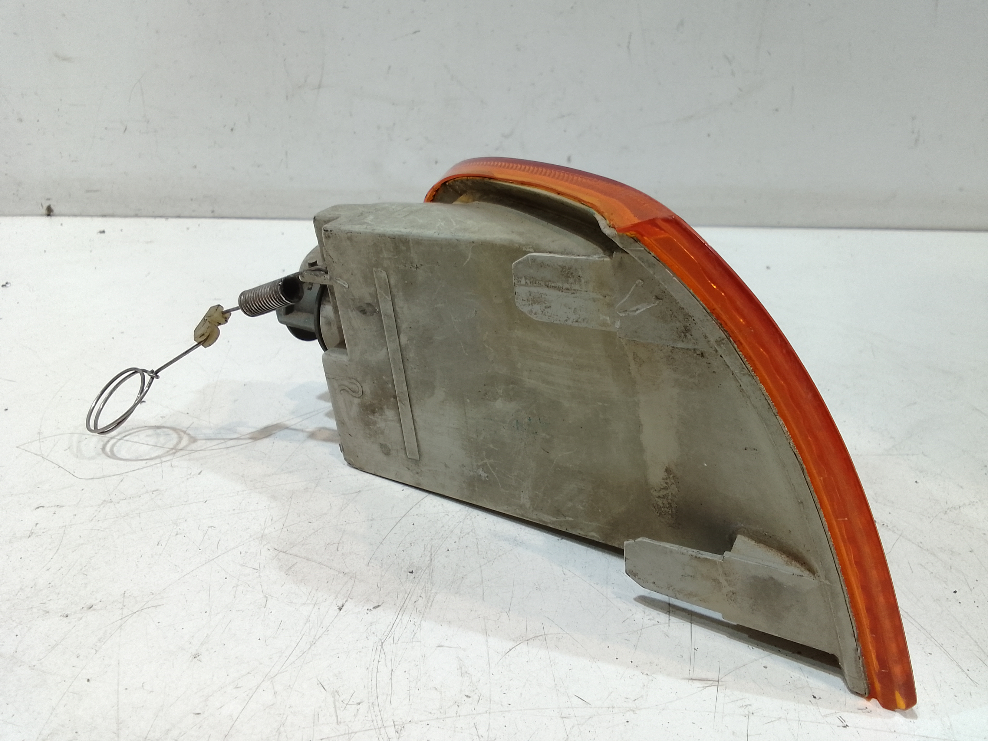 Freccia ant SX per Fiat Punto Berlina 3p (1993 - 1999)