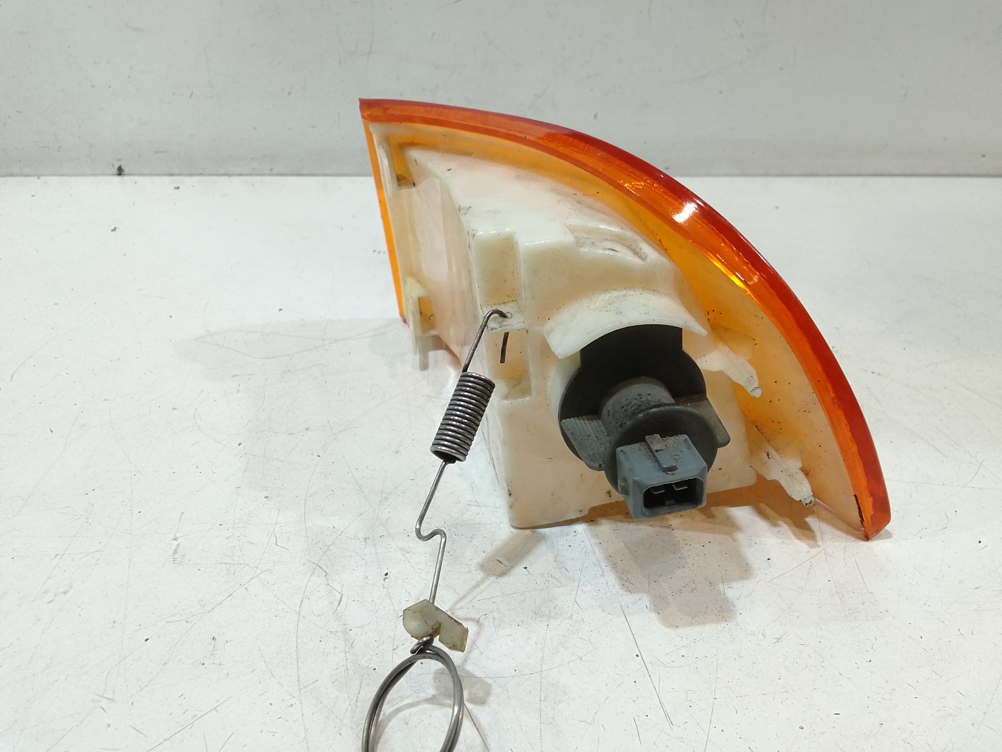 Freccia ant DX per Fiat Punto Berlina 3p (1993 - 1999)