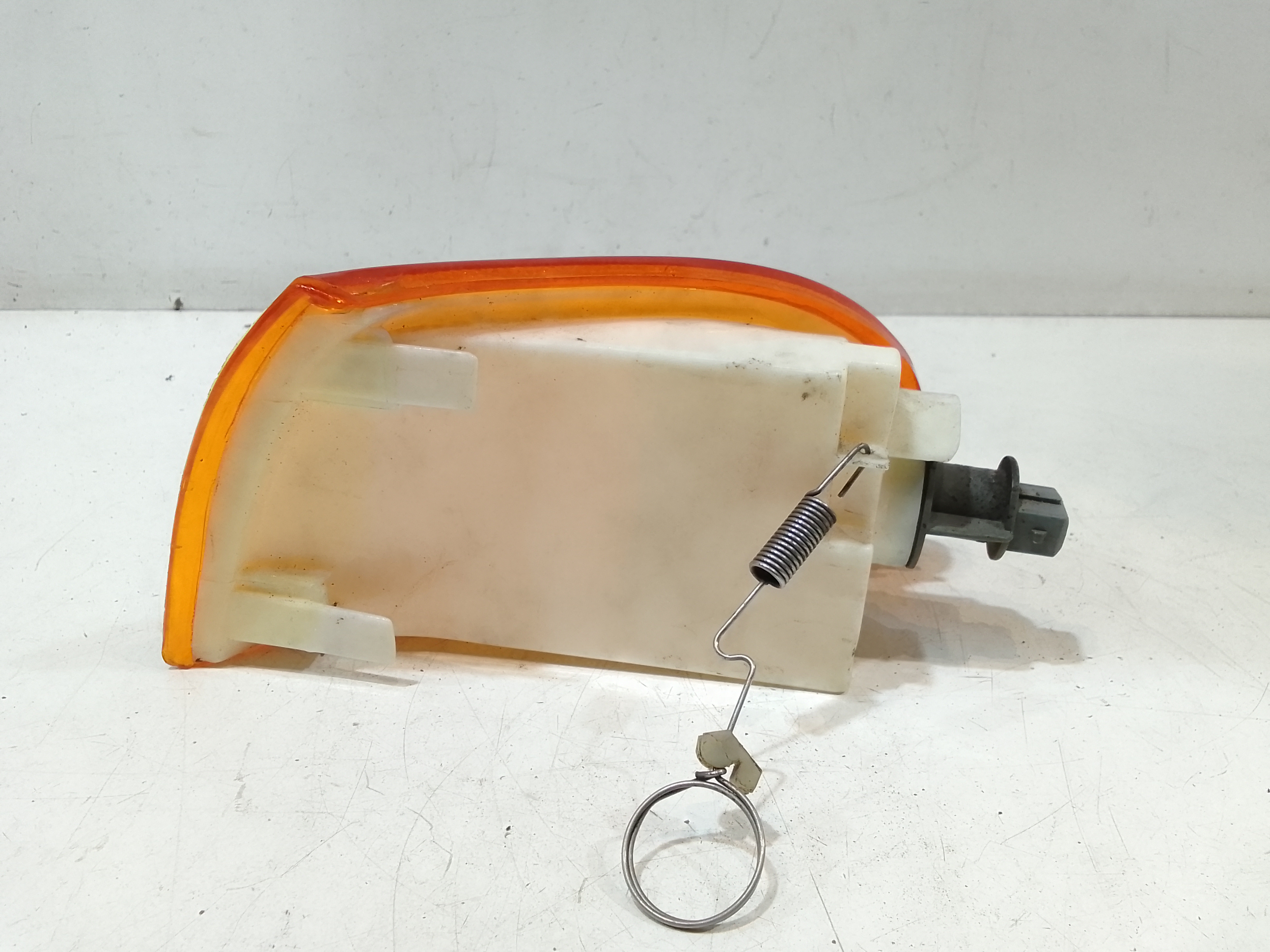 Freccia ant DX per Fiat Punto Berlina 3p (1993 - 1999)